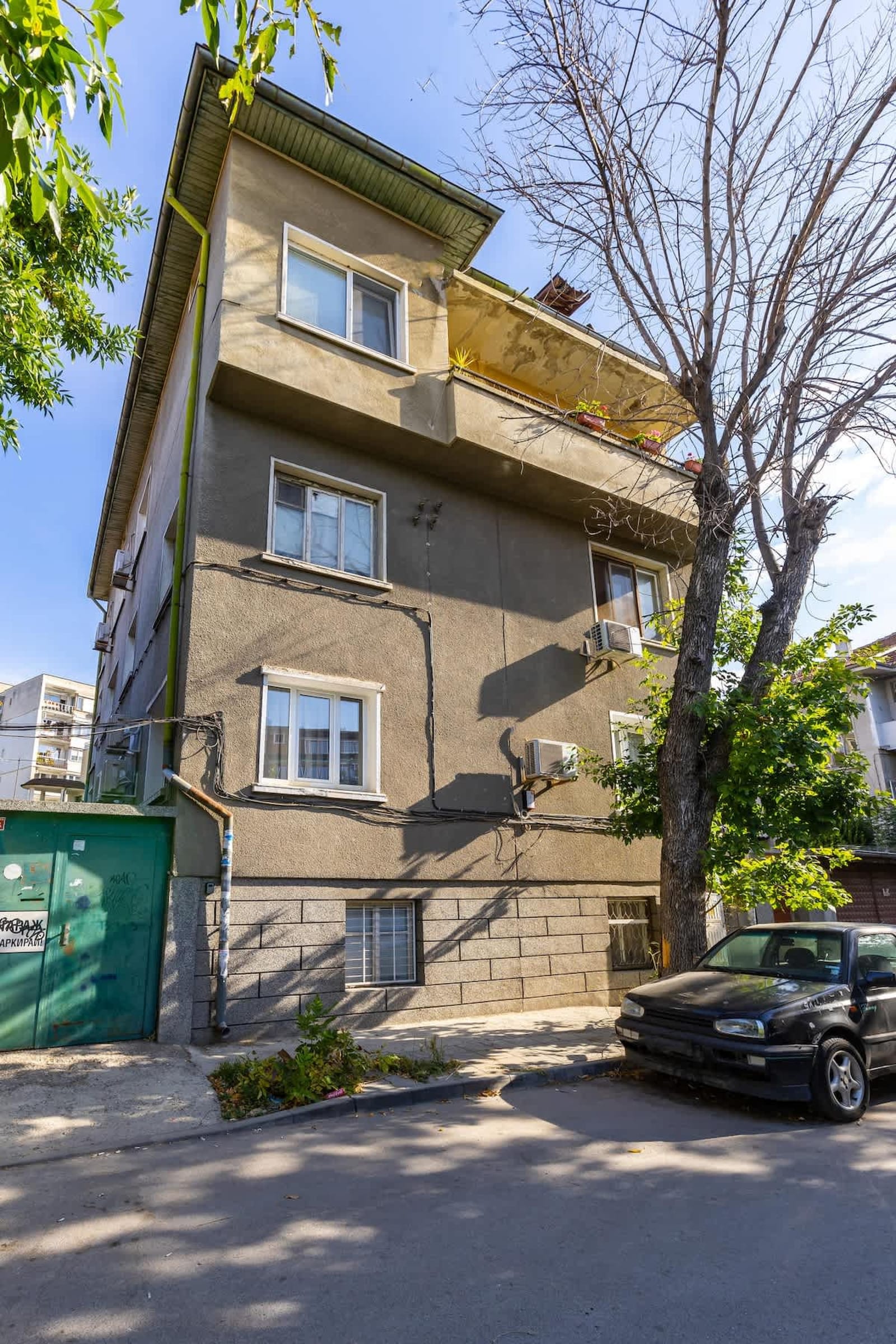 City Retreat with Local Charm - Photo 4