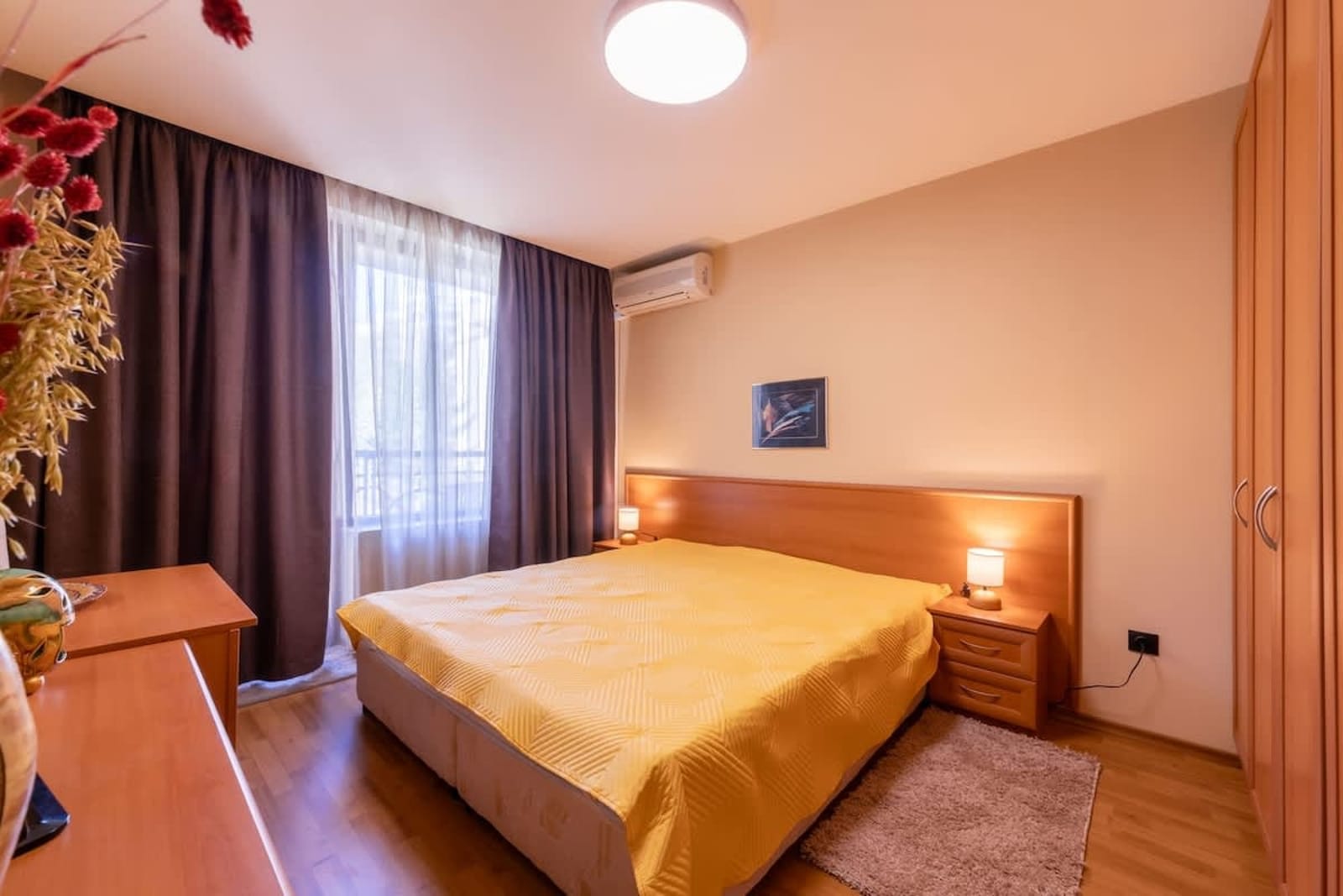 Golden Sands: 1BD Retreat with Parking - Cover Photo