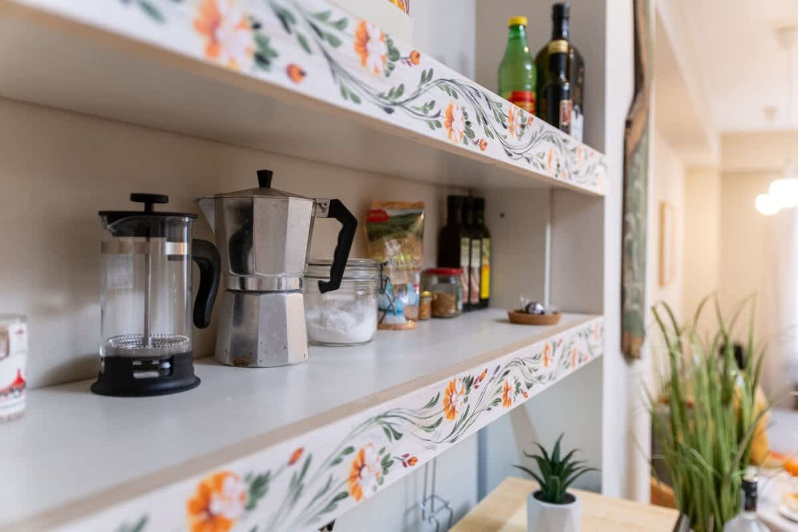 Chic Urban Getaway in City Center - Photo 17