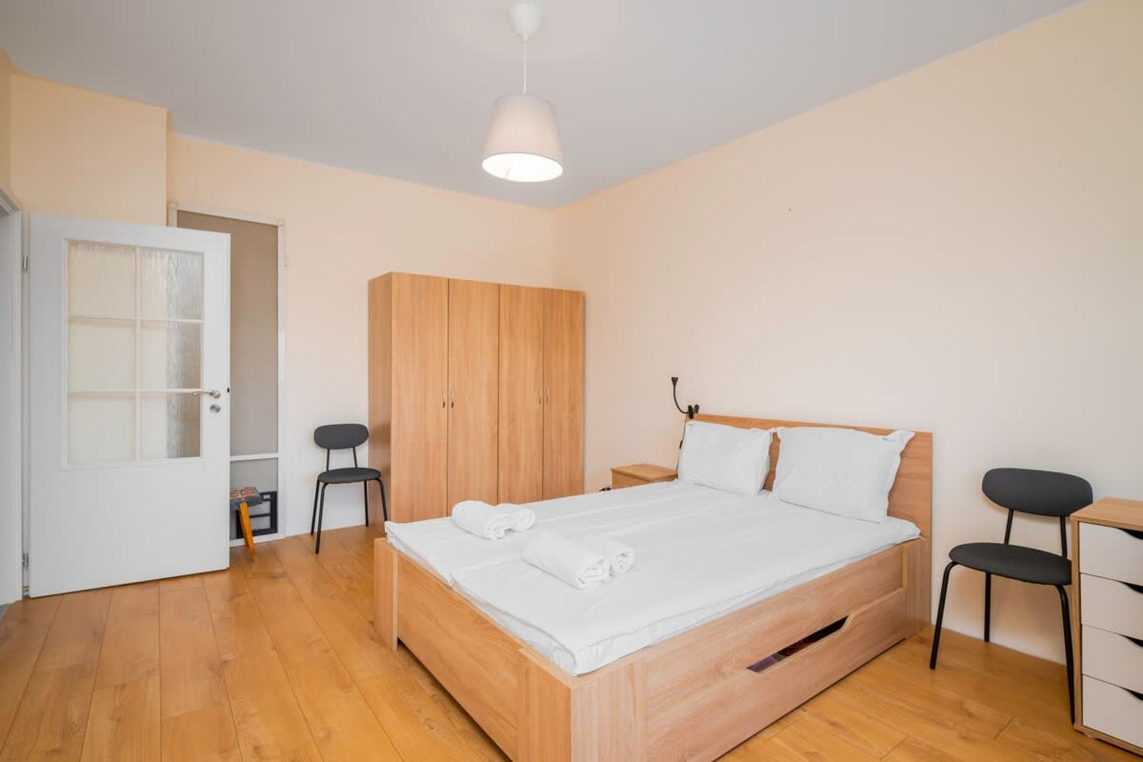 Your 2BD Home Away From Home with Working Space - Photo 3