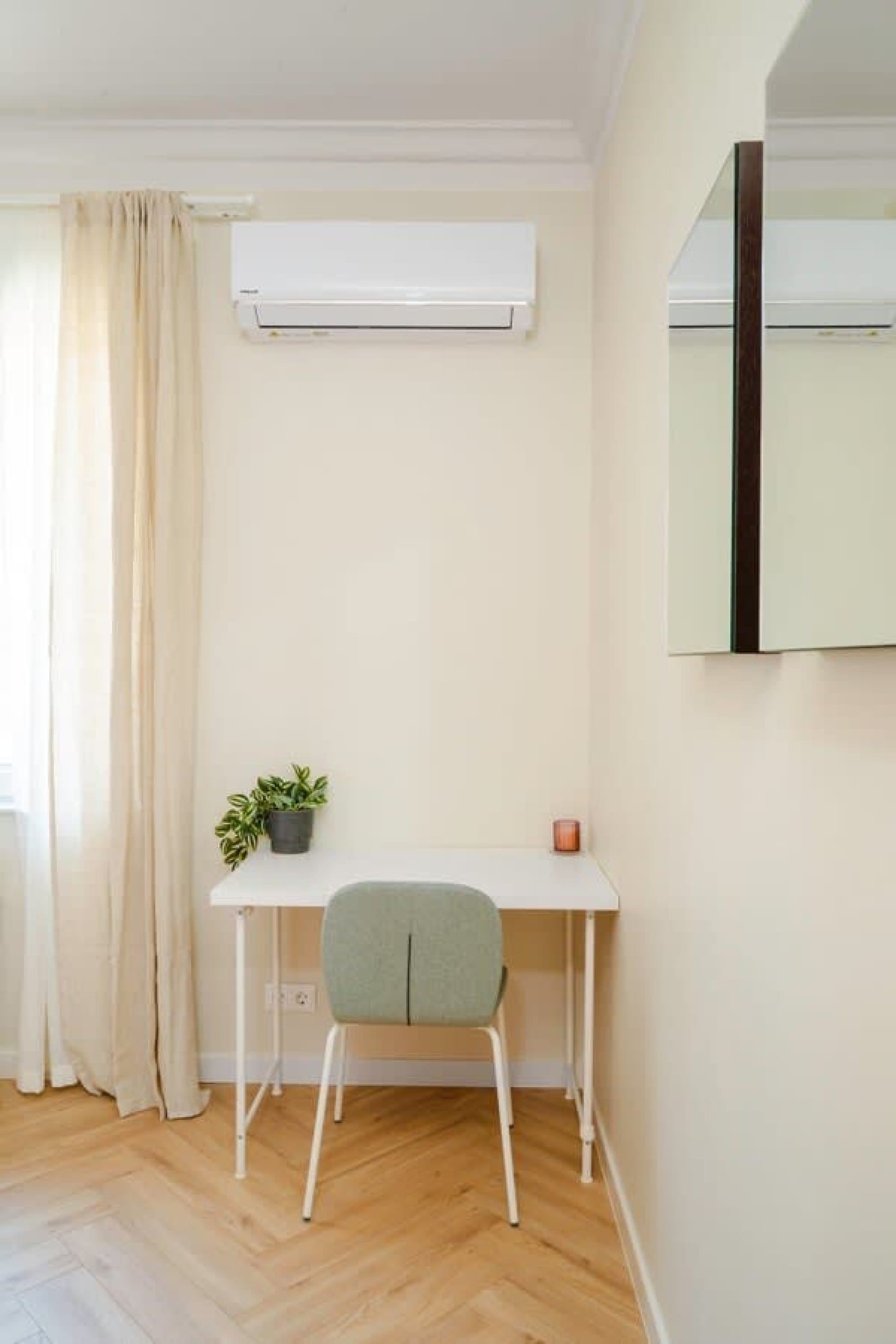 Stylish 1BD Apartment in the Heart of the City - Photo 5