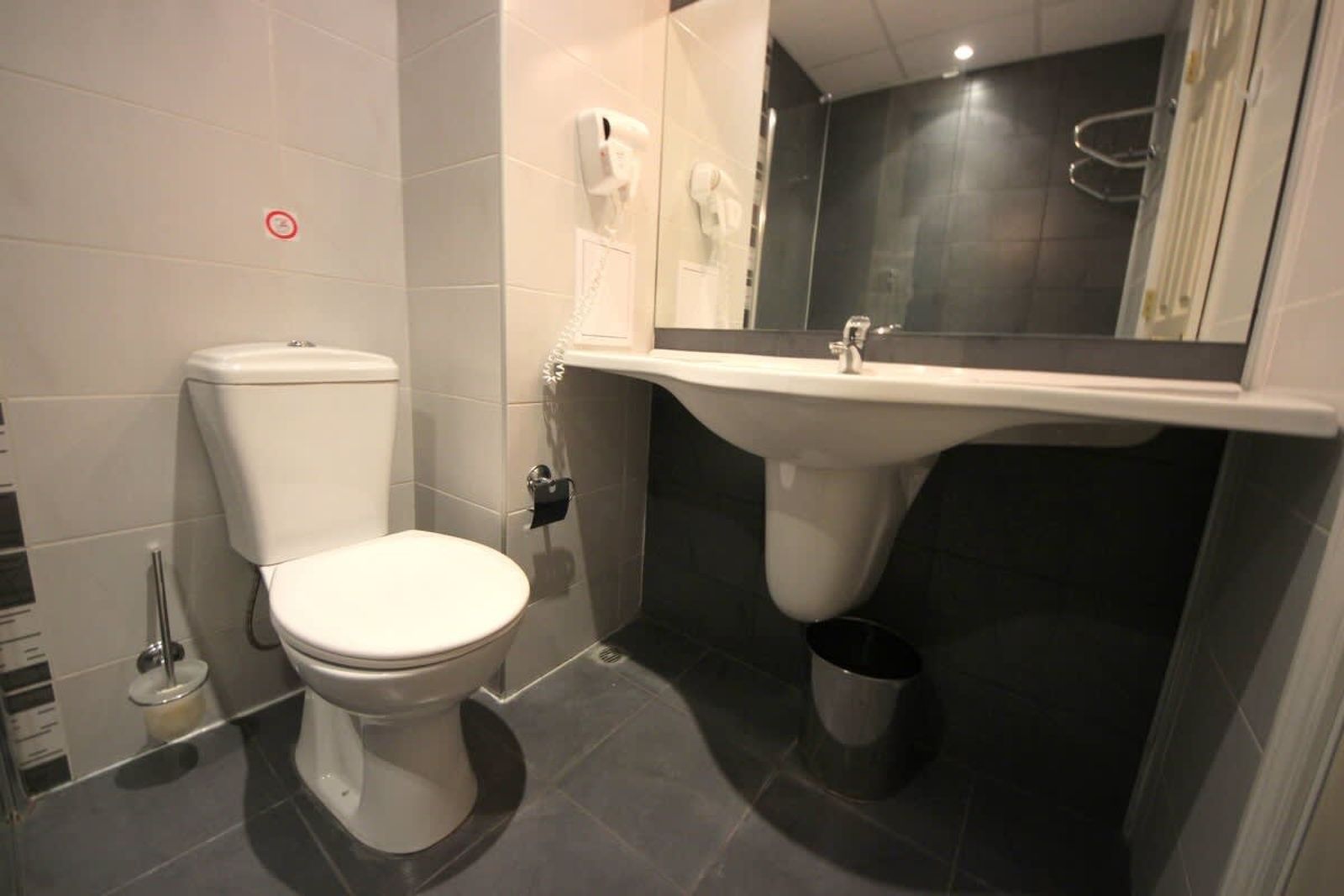 Cozy South Pearl  Pool View Studio for Family - Photo 11