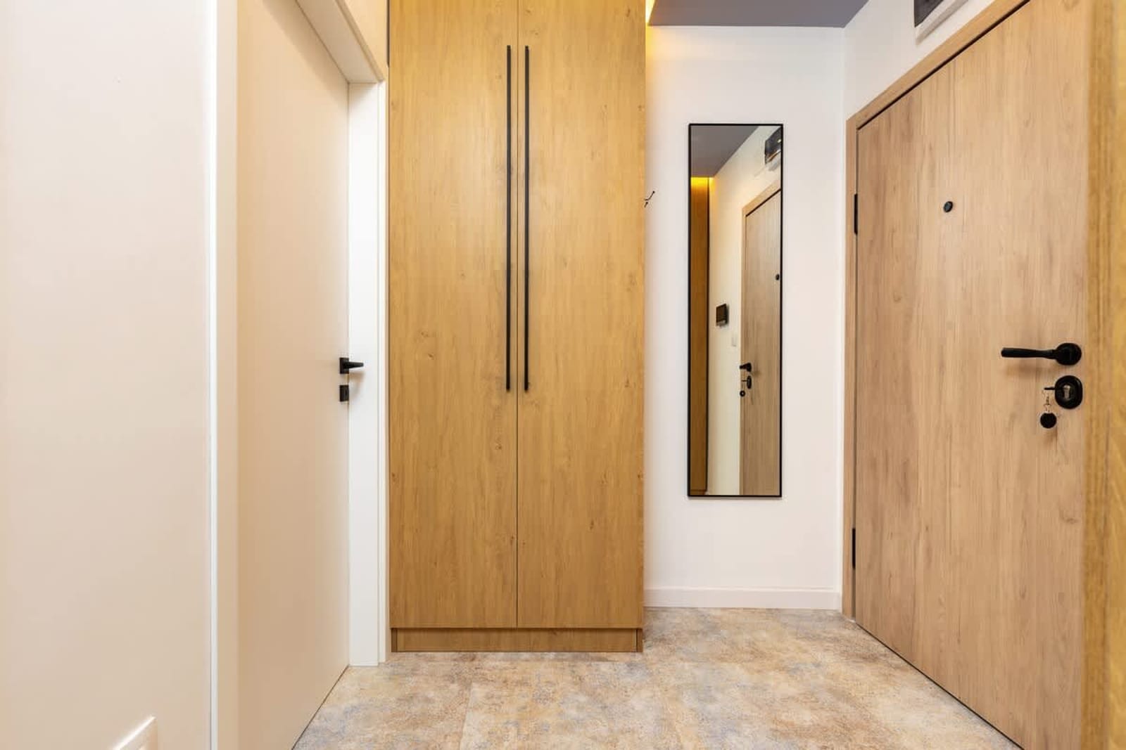 Platinum Designer Flat with Balcony &amp; Parking - Photo 15