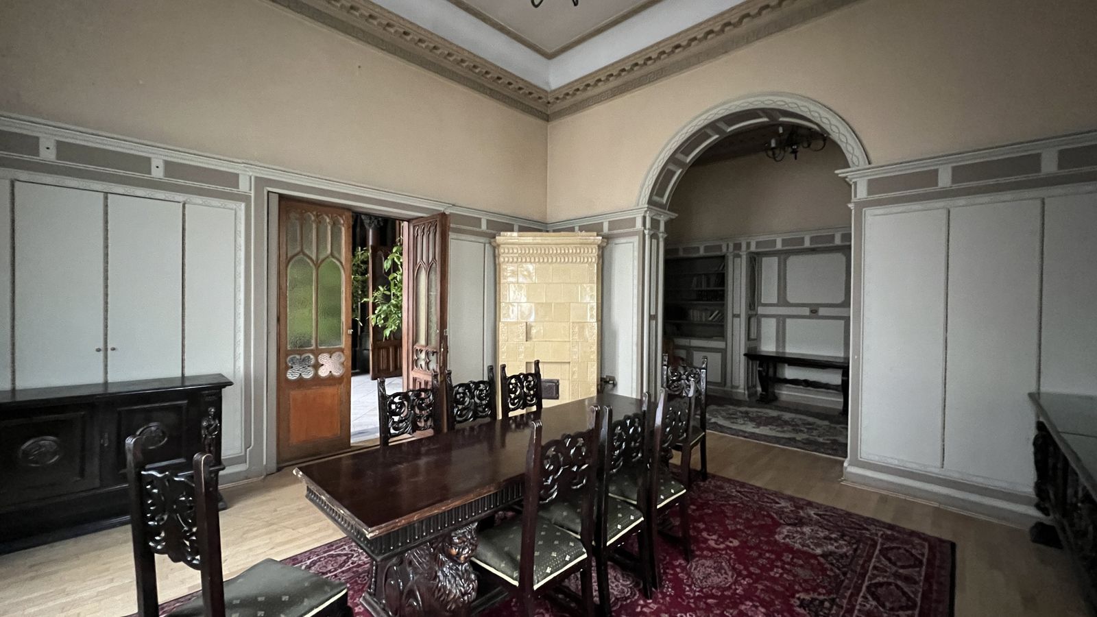 Gothic Mansion in Bucharest - Photo 13