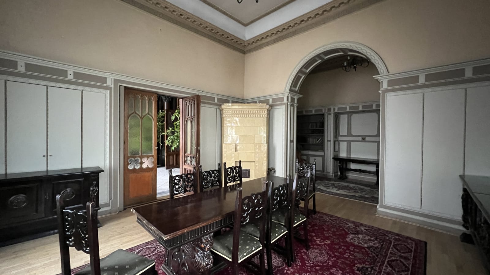 Gothic Mansion in Bucharest - Photo 13