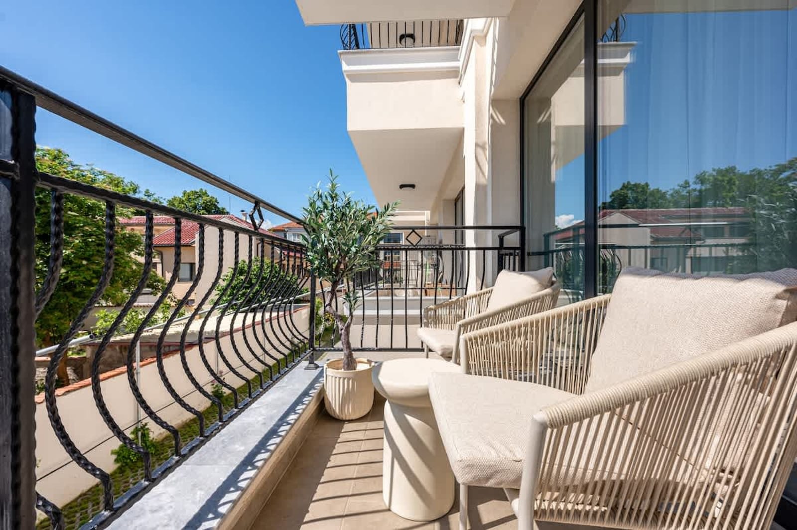 Plovdiv Center Gem with Balcony - Photo 3