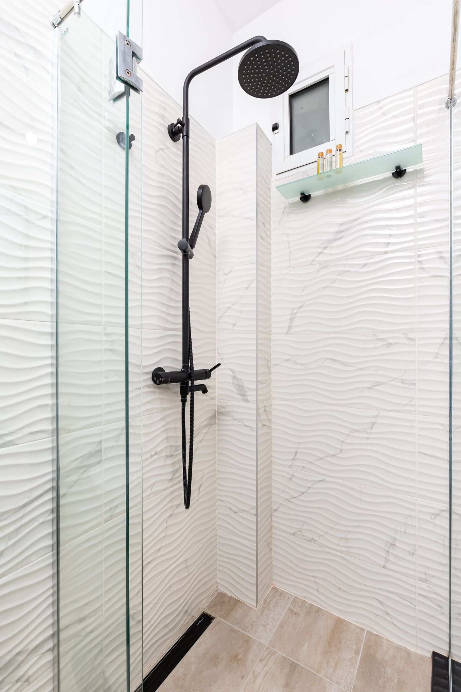 Cozy Floor from a House Near the City Center - Photo 23