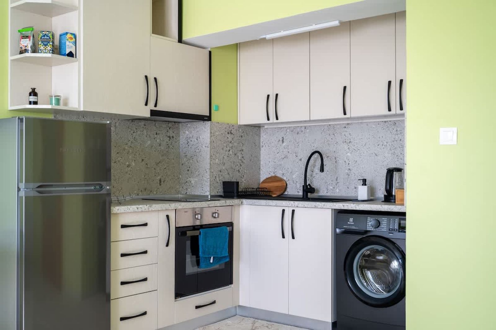 Skyline Studio - Photo 3