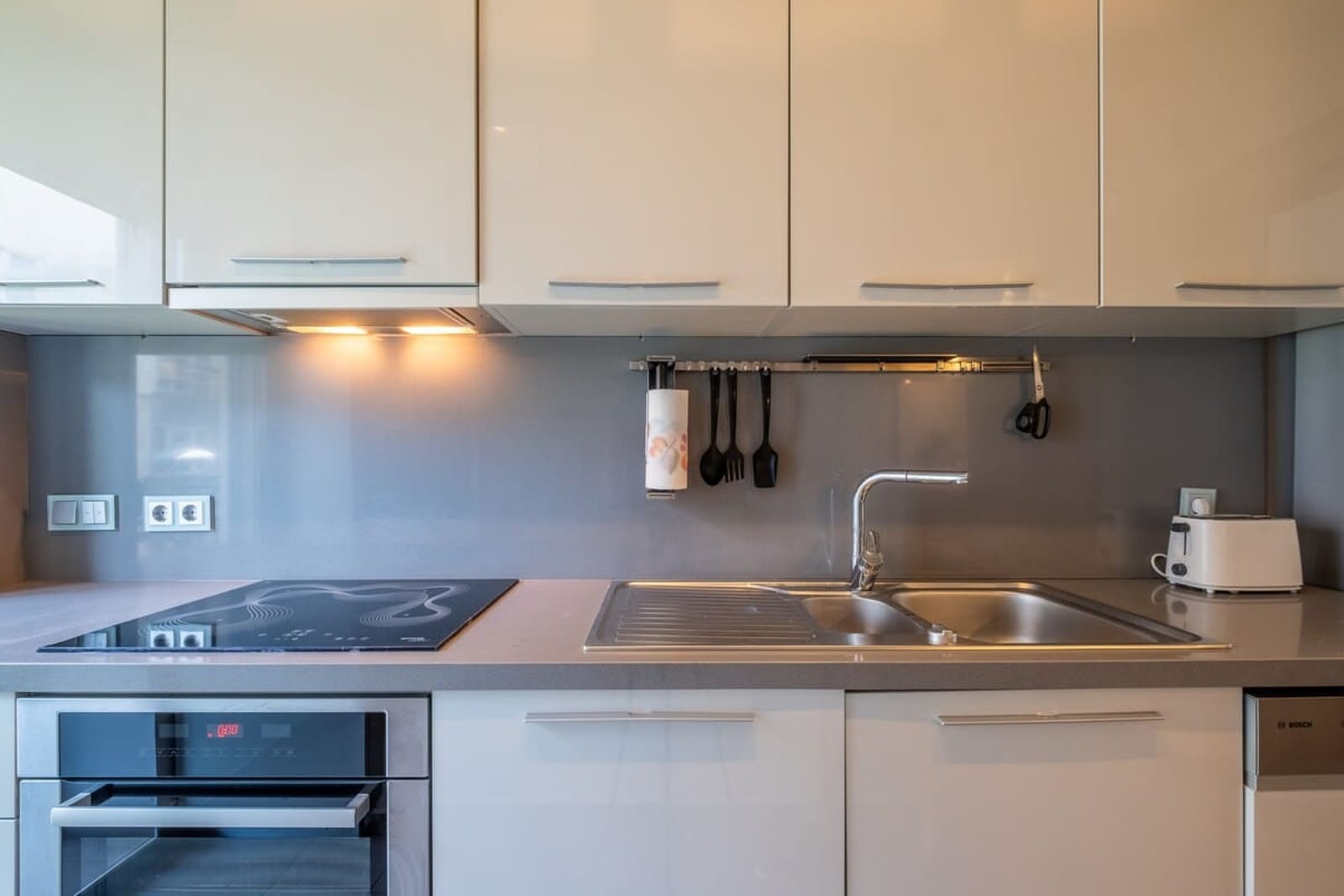 Modern yet Rustic Style City Centre Apt | 2BR/2BTH - Photo 14