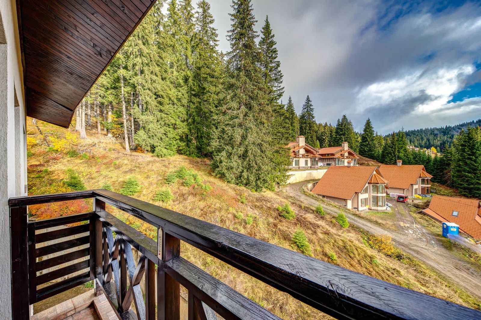 Forestside Stay at Stream Resort - Photo 12