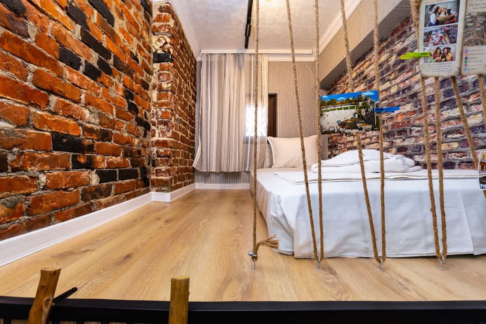 The Urban Nest-2BD Apartment with a Terrace - Photo 12