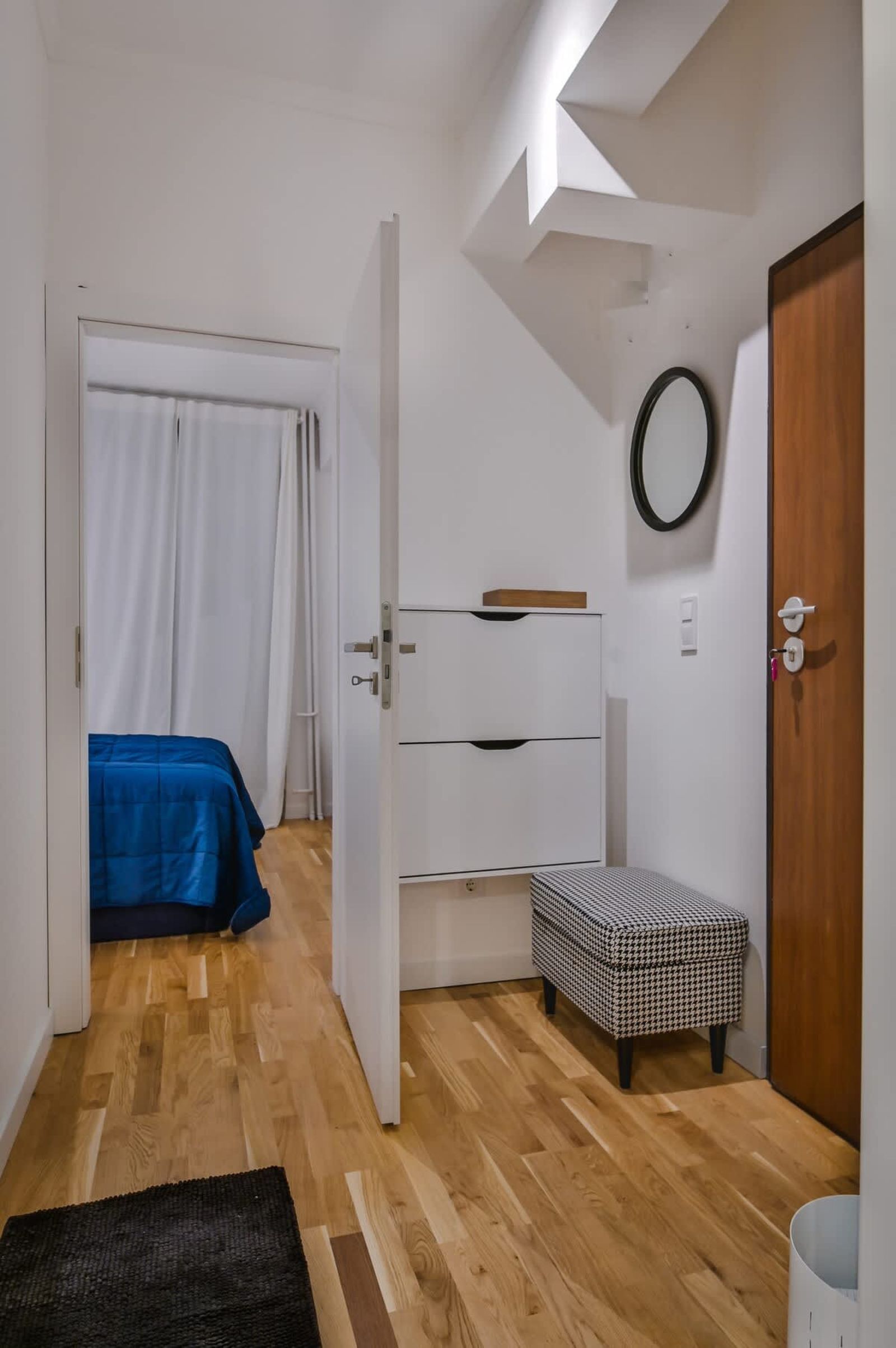 Pieces of Nature in a Stylish One-bedroom Flat - Photo 13