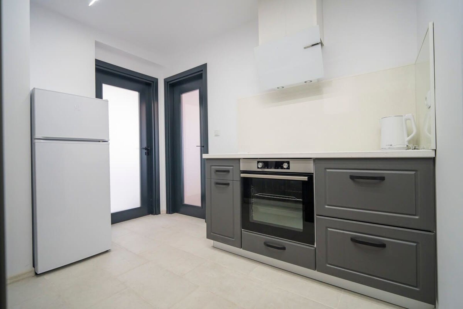 Modern Seaview Central Apartment in Sarafovo - Photo 12