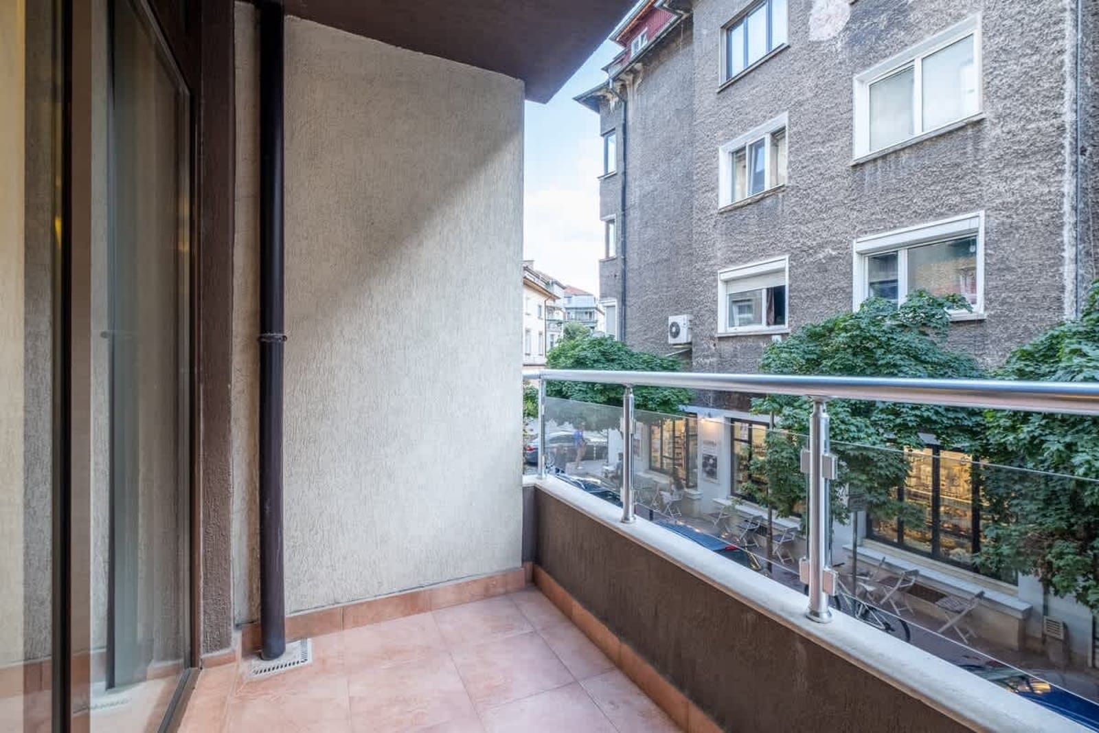 SOFapart Boutique Apt with 3 BDR + 2 BTH &amp; Parking - Photo 14