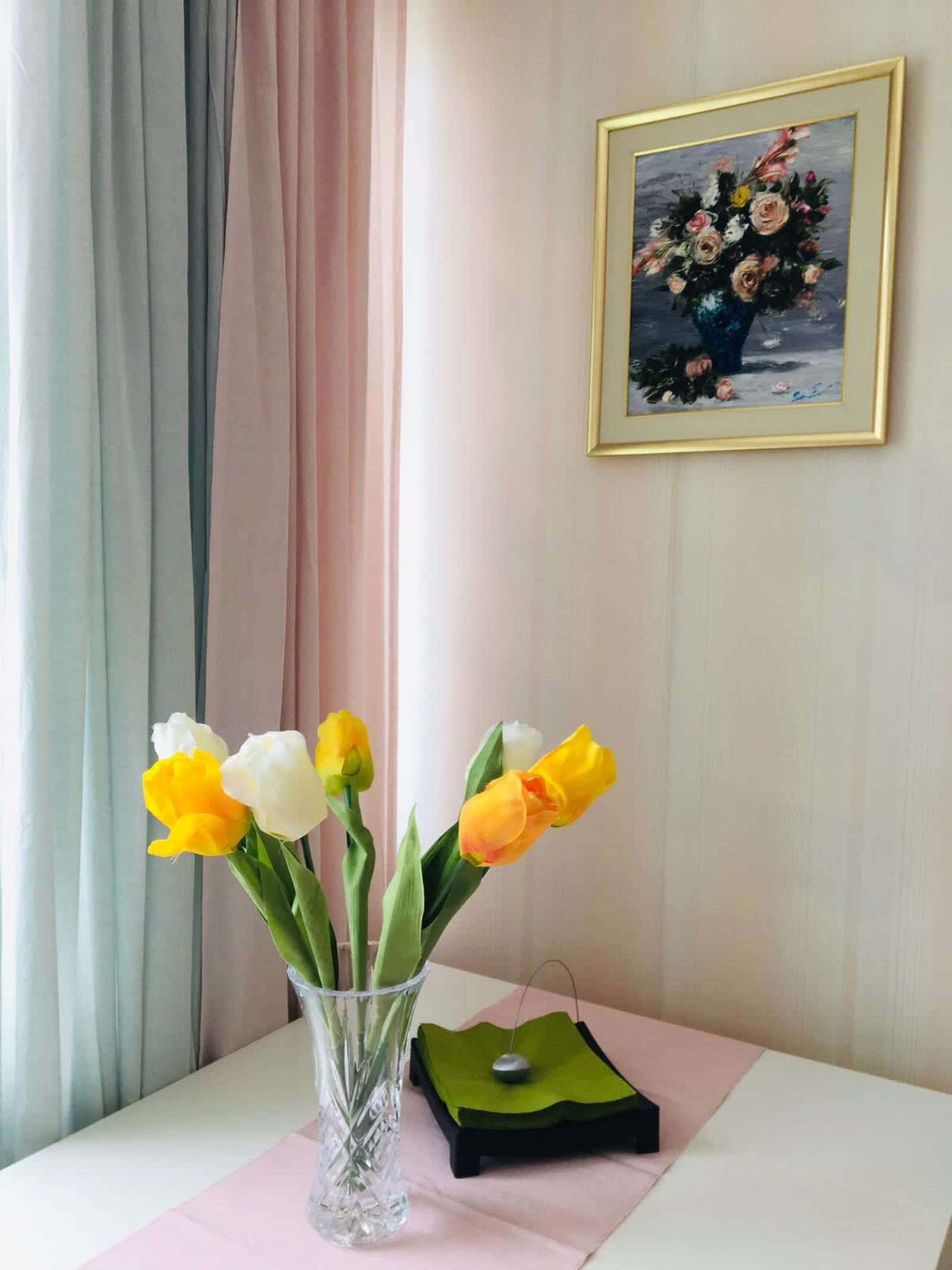 Tony's Sunny Rooftop Studio - Photo 5