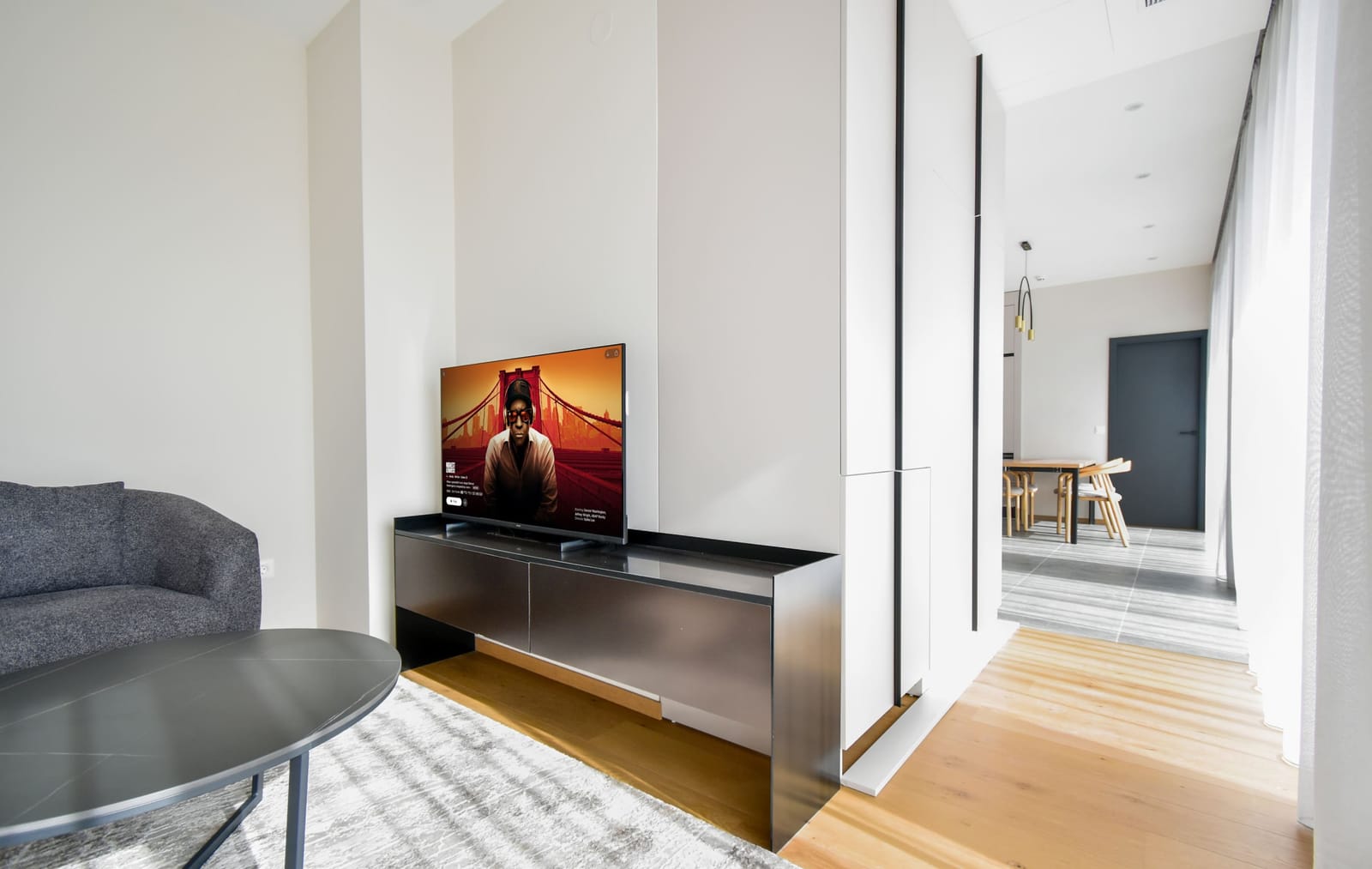 Hayashi Hotel - Glamourous 1BDR with a View - Photo 6