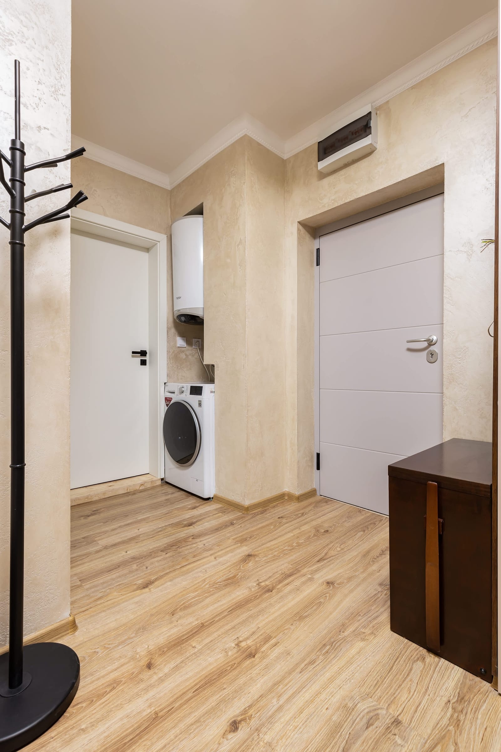 Sunny Modern 1BR Retreat with Cozy Balcony - Photo 22