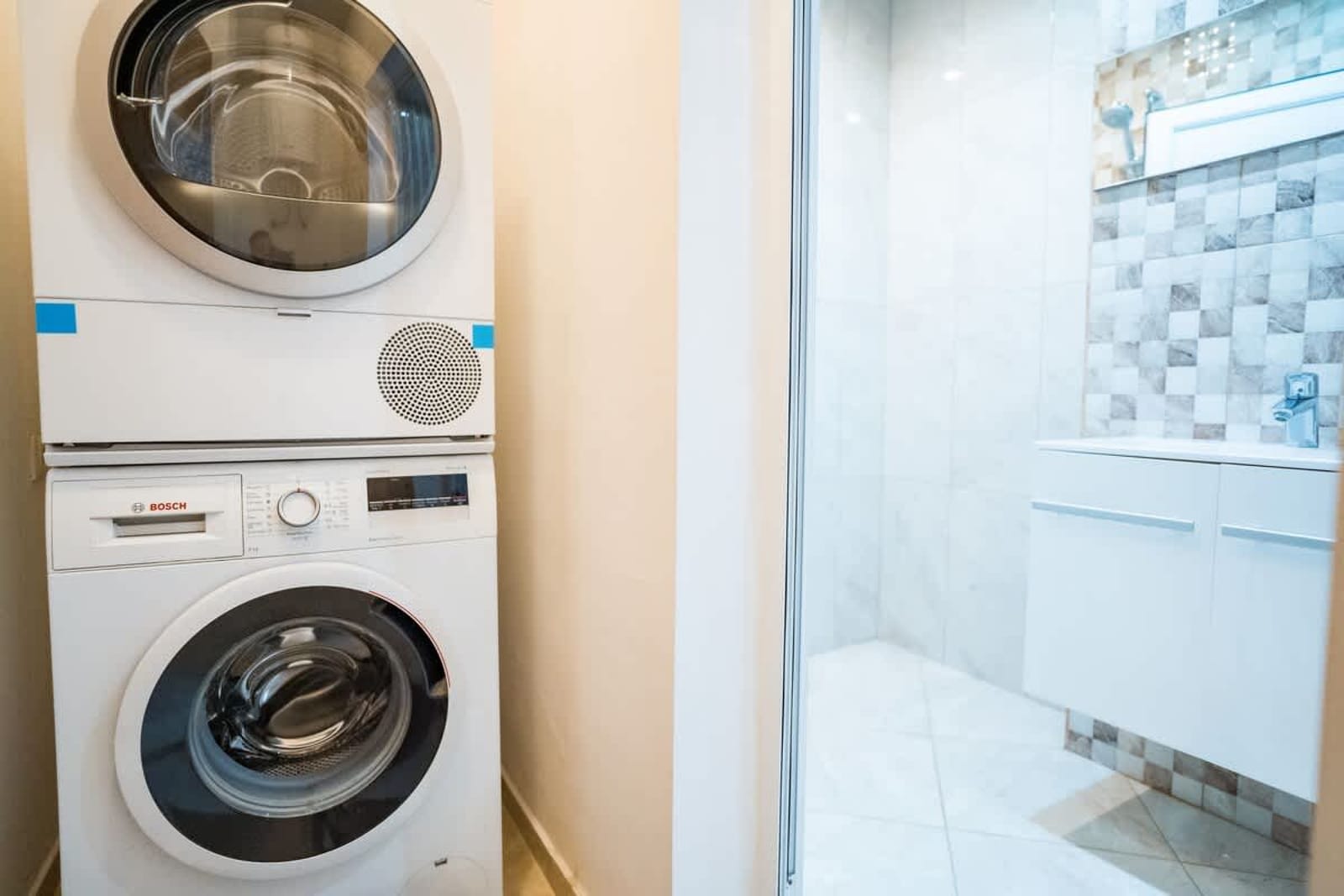 Black Sea Luxury 2bdrm Apartment - Photo 38