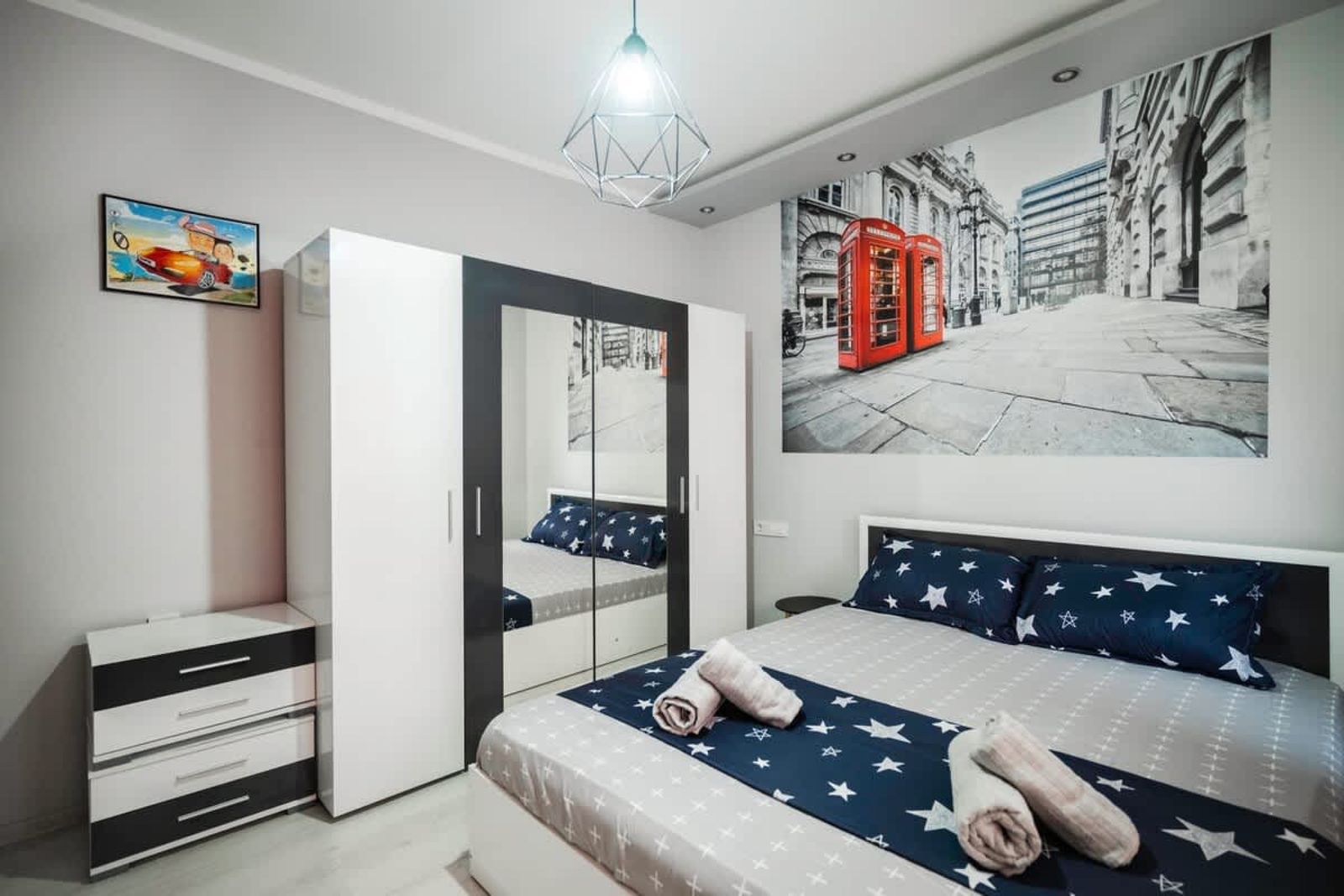 Feel Right at Home - Bright and Modern Apartment - Photo 4