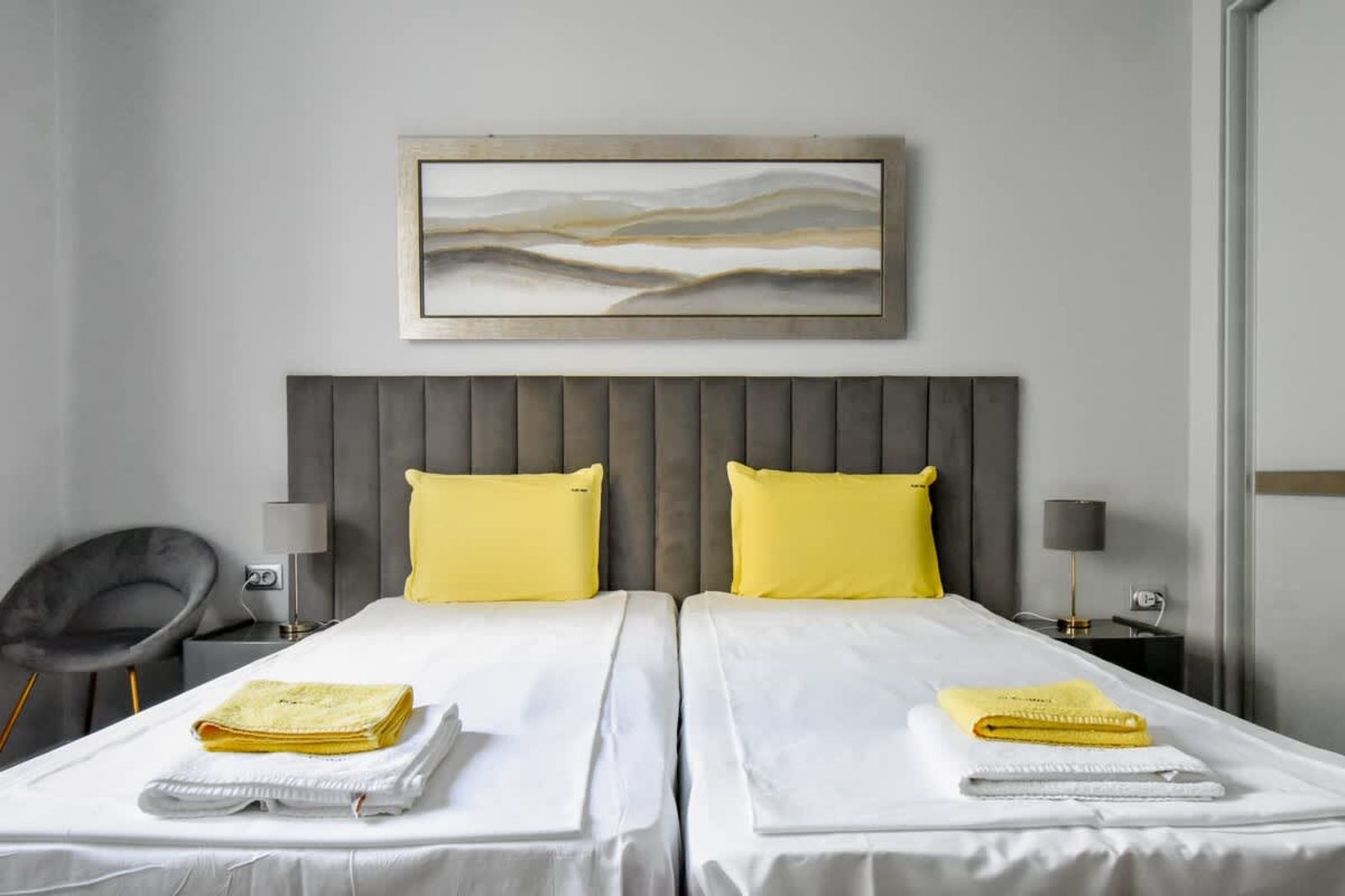 Designer 2BD Apt Near Alexander Nevski Cathedral - Photo 16