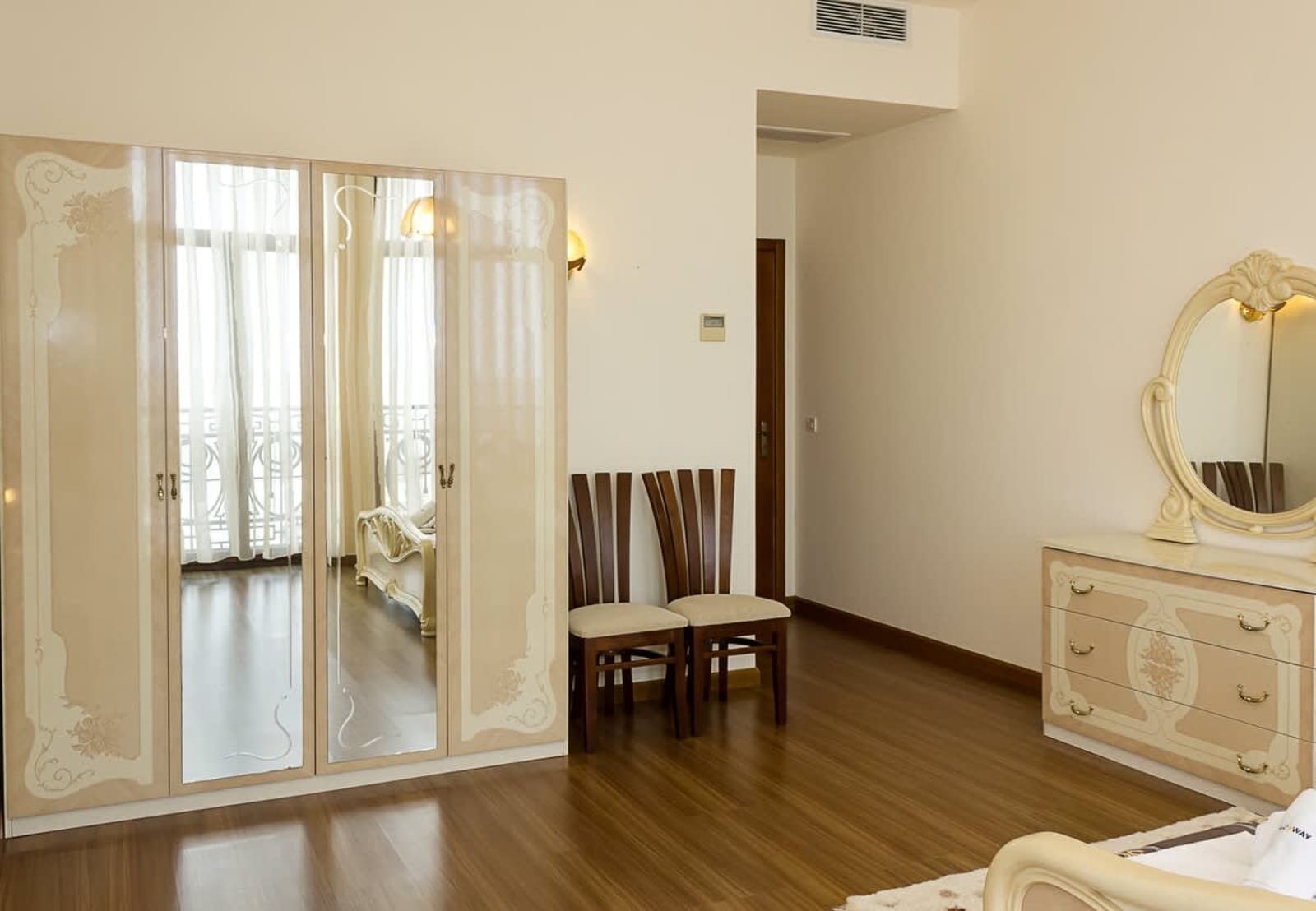 Port Palace 2BD Flat  Amazing Sea View - Photo 27