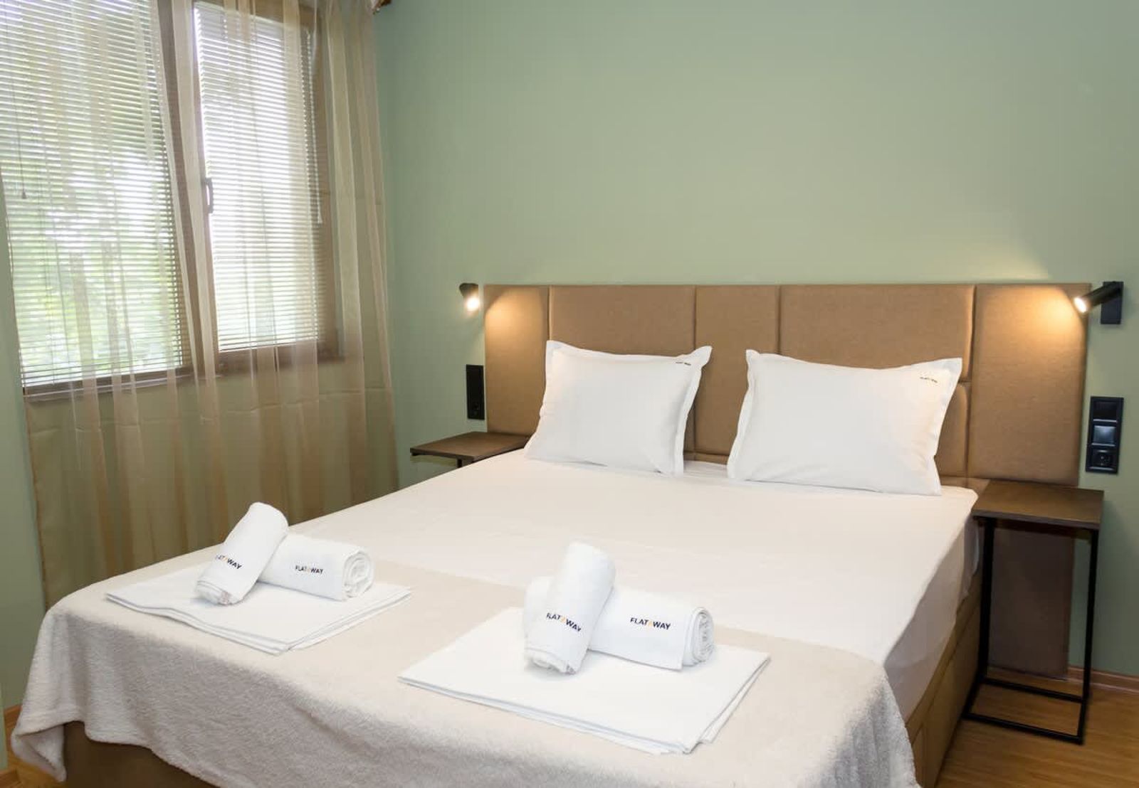 Modern Comfort in Central Varna with WorkSpace - Photo 11