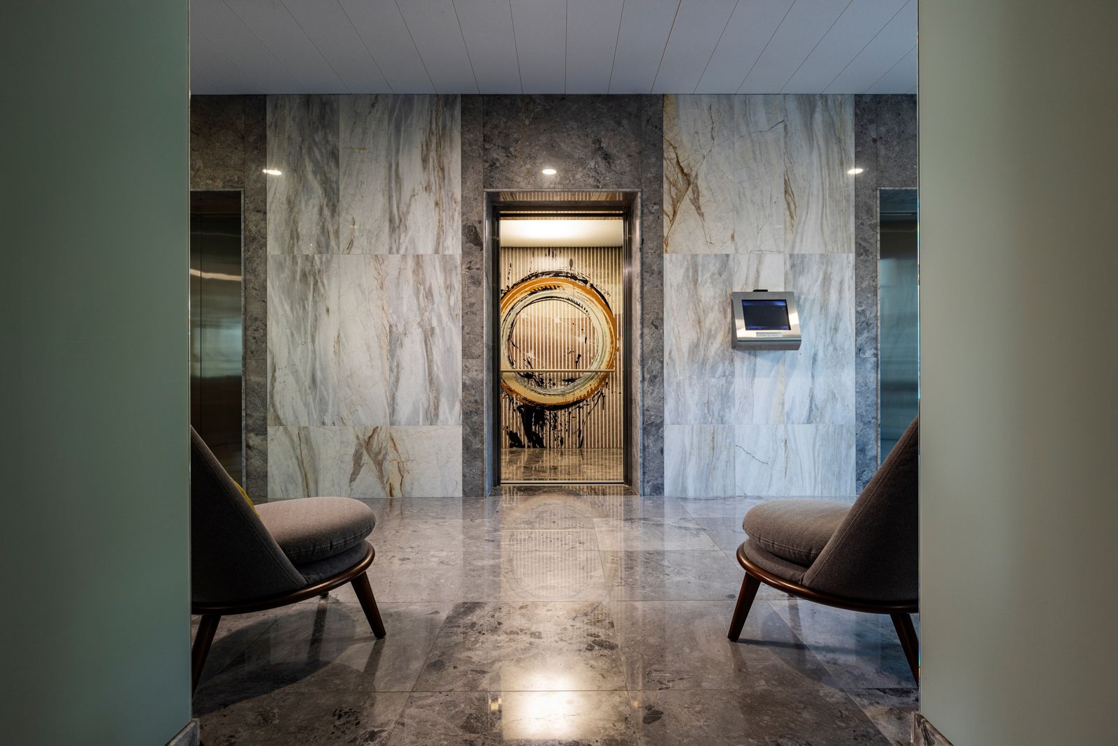 B1 City Hotel - Photo 10