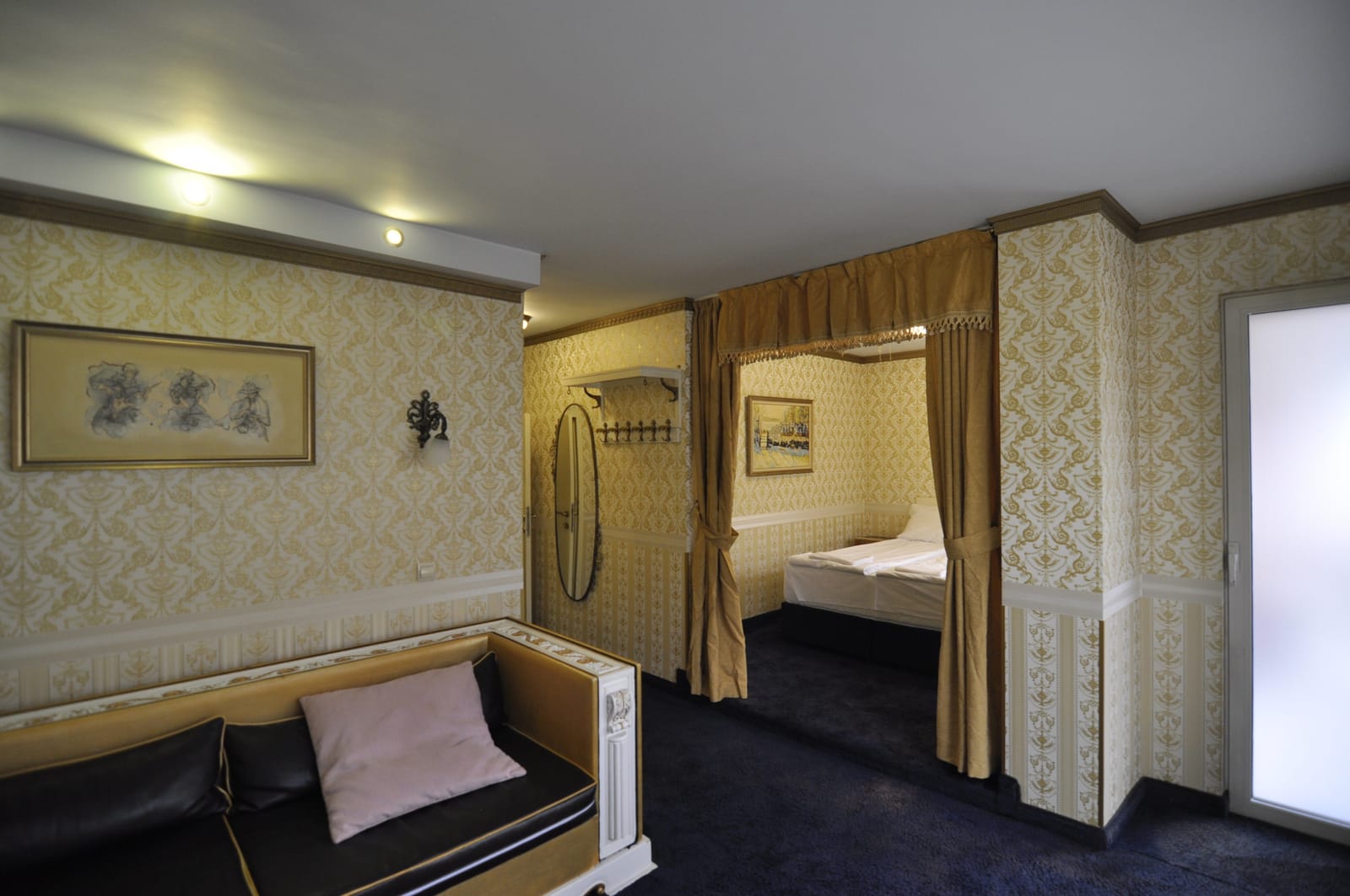 Vintage City Hotel in Sofia - Photo 54