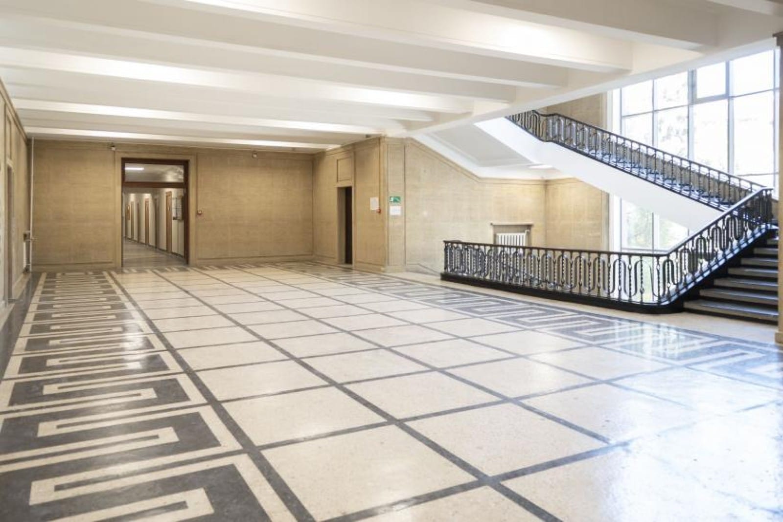 SOFIA UNIVERSITY ST. KLIMENT OHRIDSKI - Photo 8