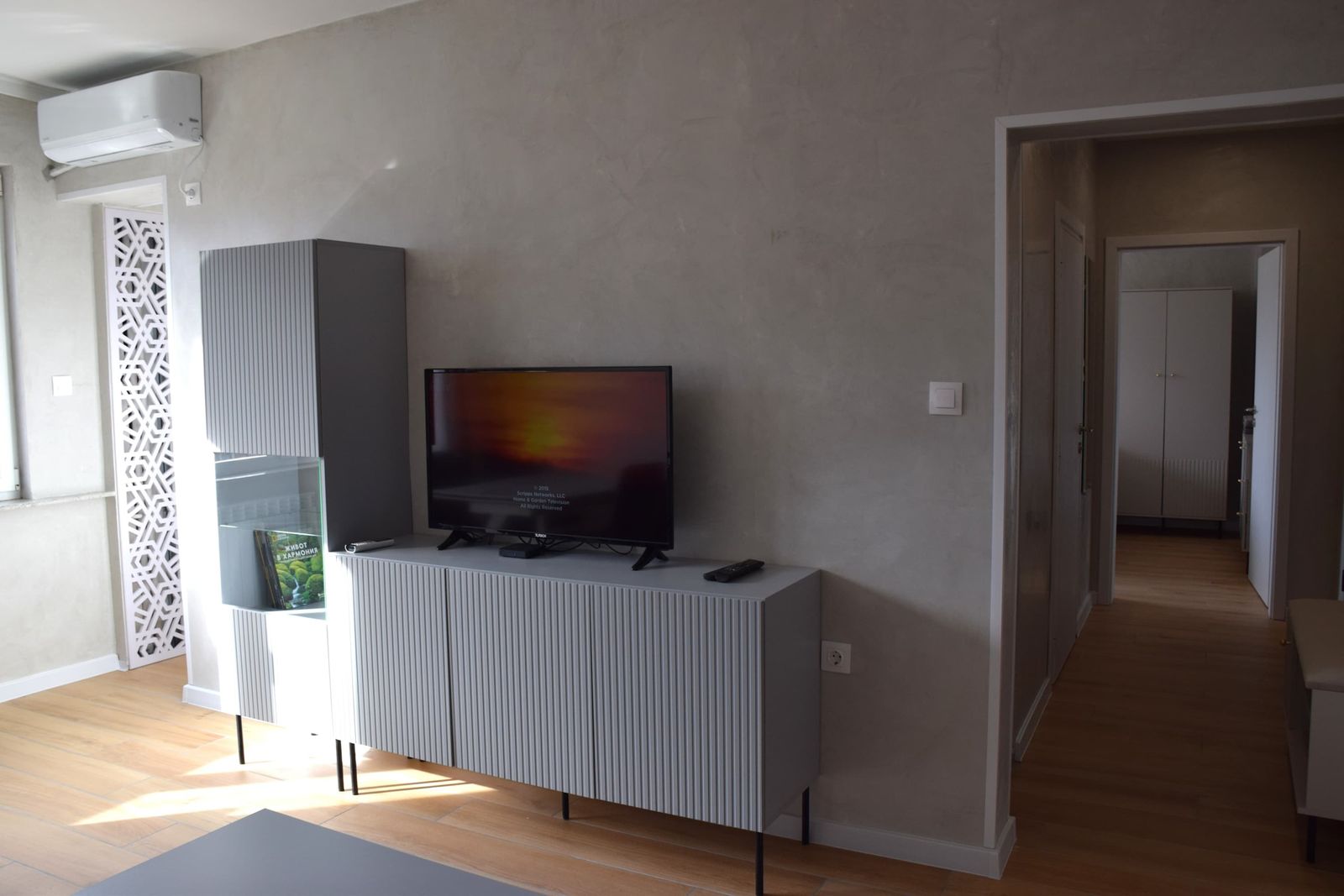 Bright &amp; Cozy 1-Bedroom with Stunning Vitosha View - Photo 13