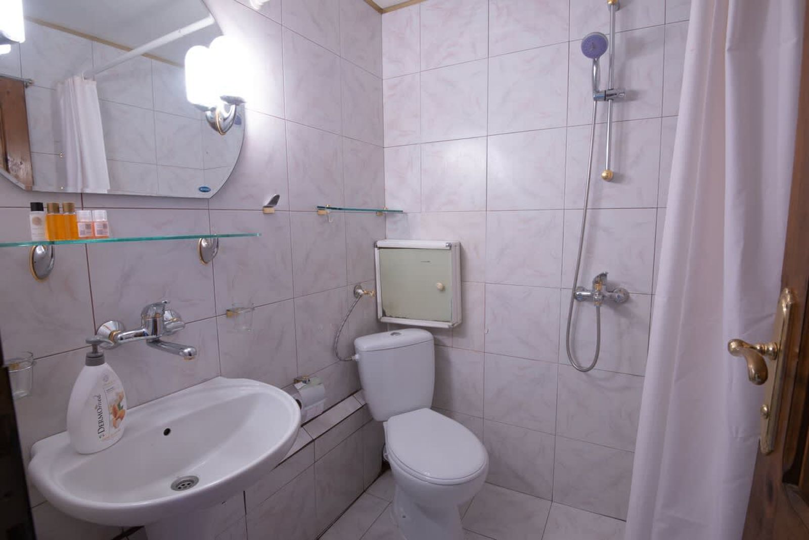 Shells  One-bedroom Flat Close to the Sea Garden - Photo 12