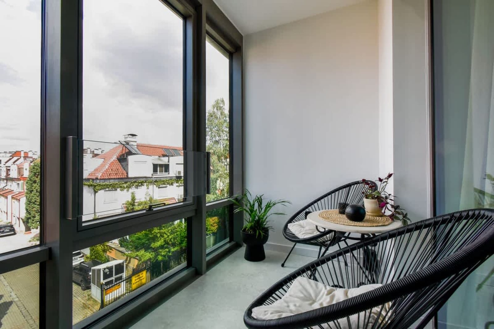 Modern &amp; Quiet 1BR Near Center + Private Parking - Photo 12