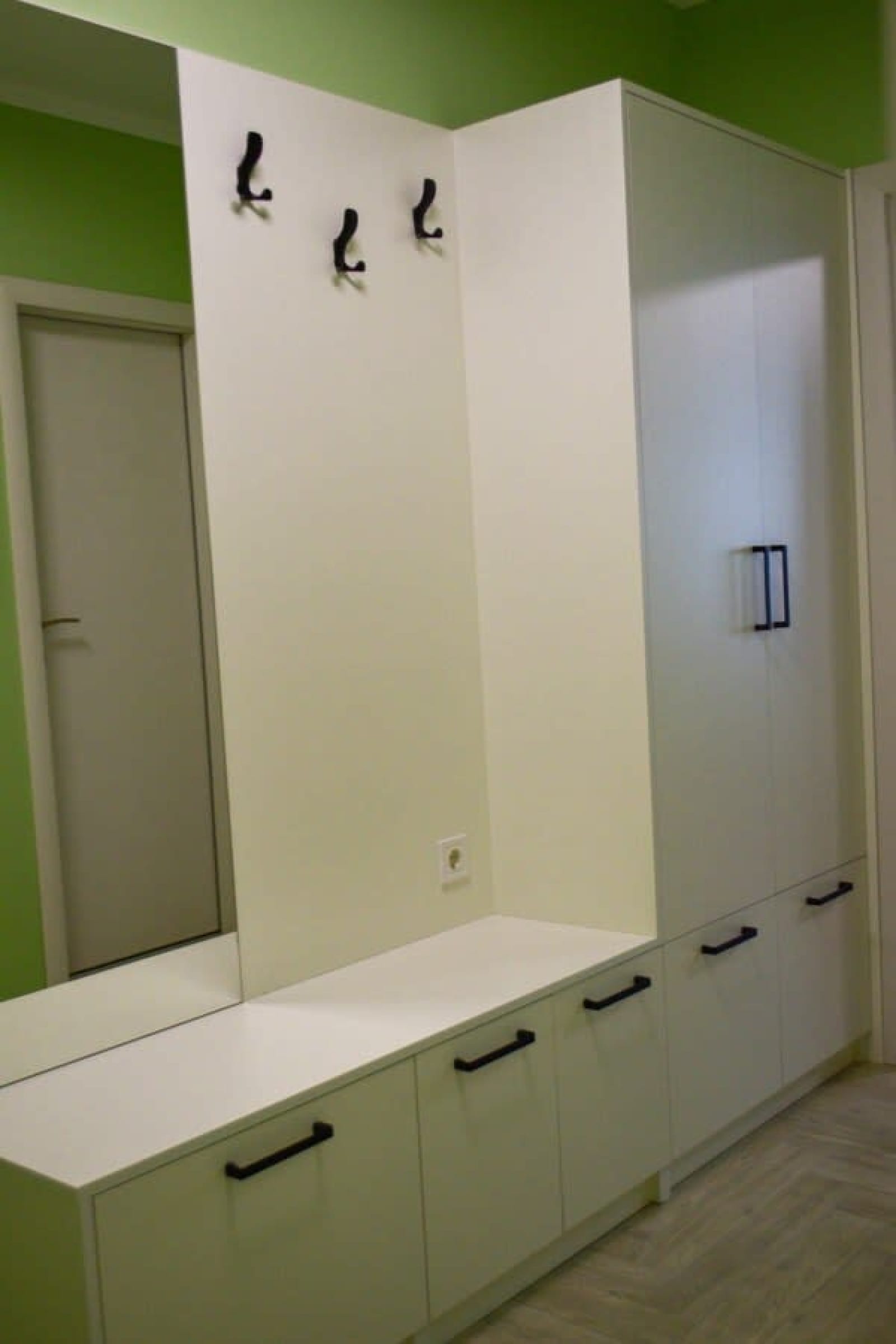 City Center Charm: 2BR Apartment - Photo 30