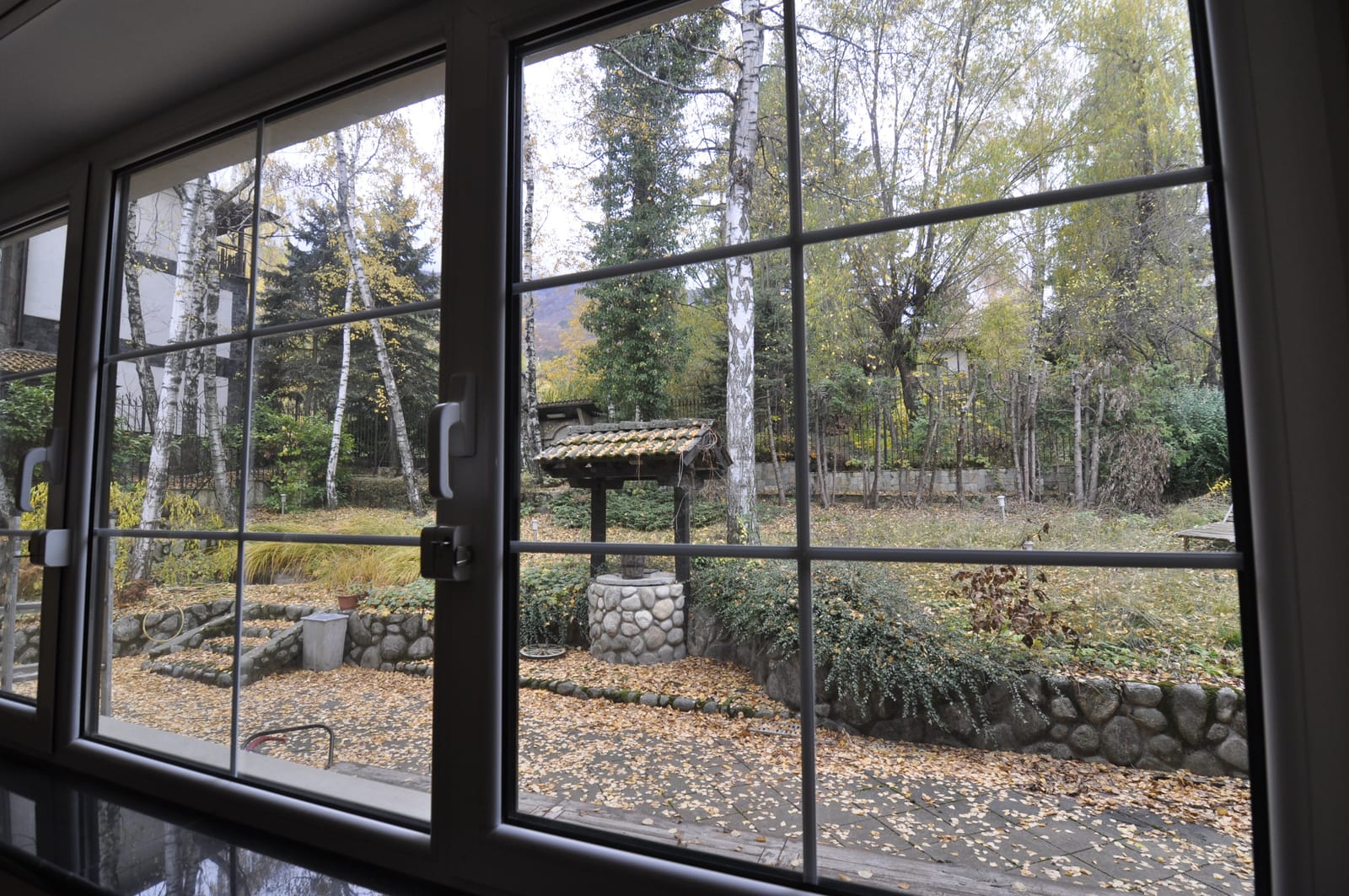 The Mosaic House - Photo 25