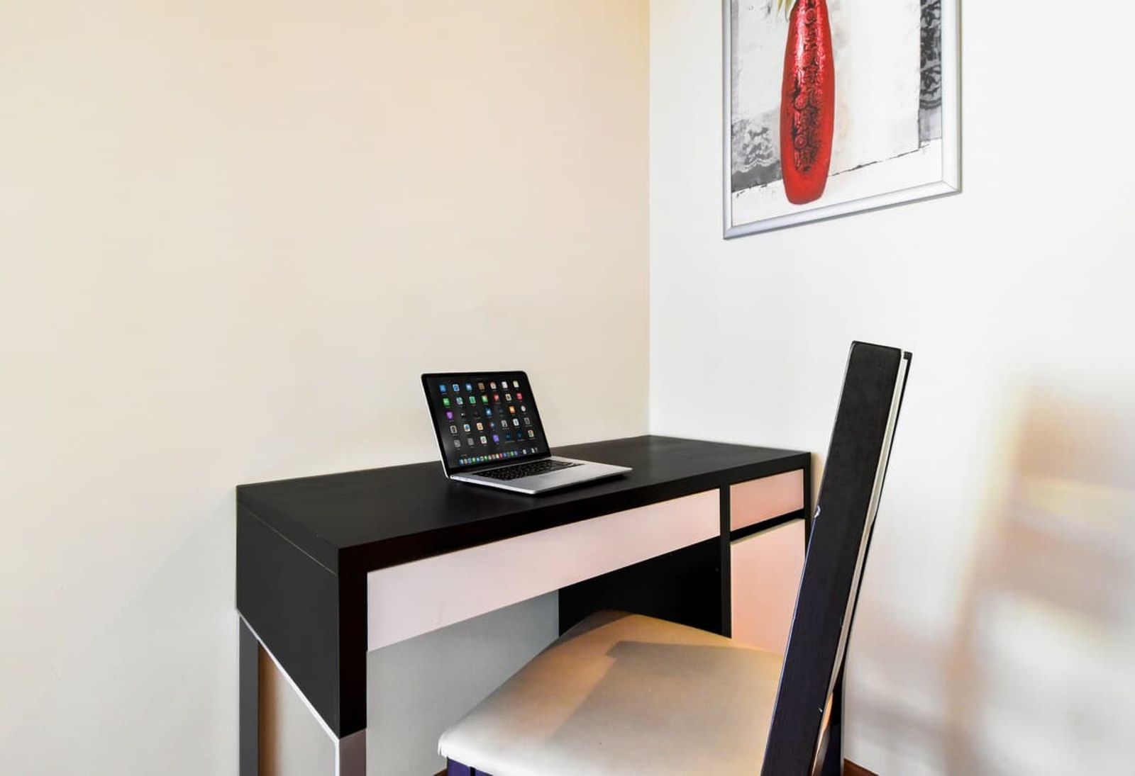 Modern 2BD Flat in Central Sofia + Workspace - Photo 5