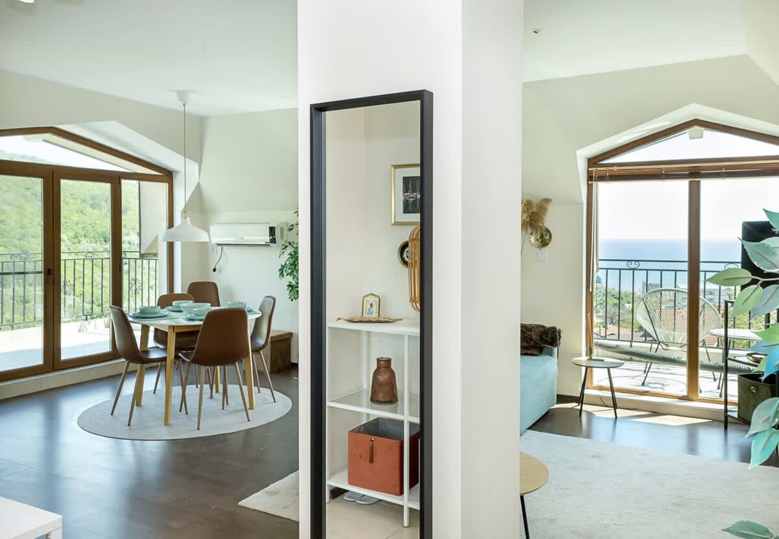 Panoramic Sea-View | 2-Bedroom Flat with Terrace - Photo 8