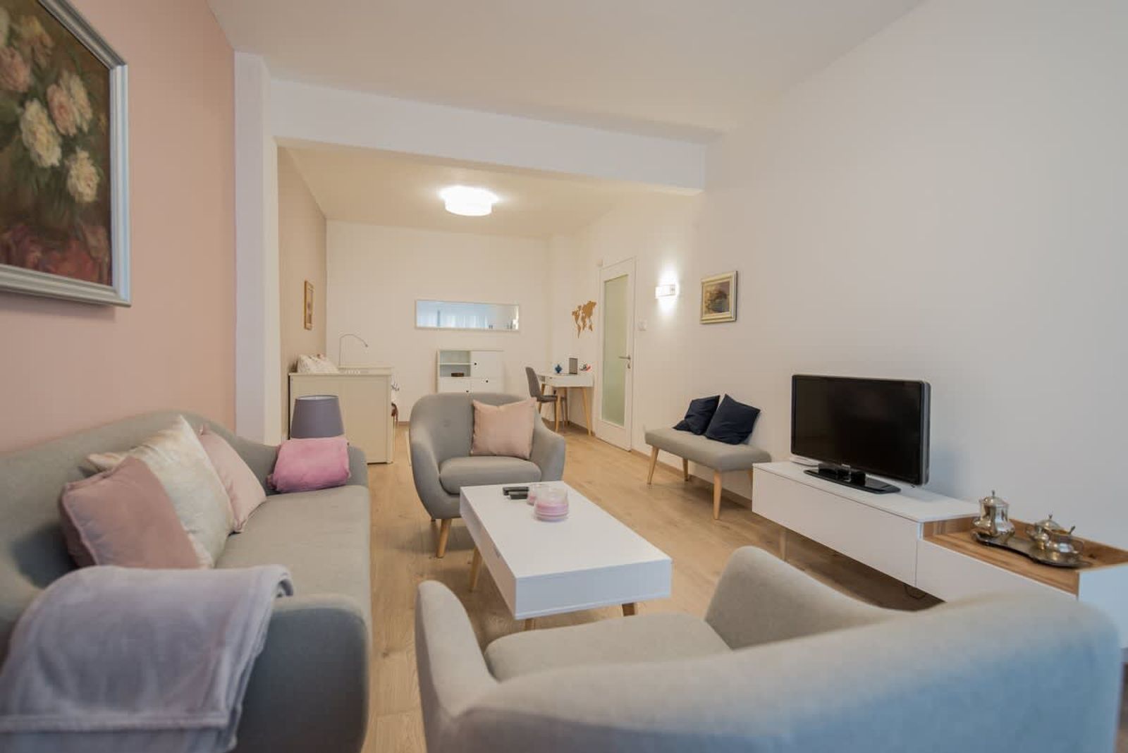 CHIC and Spacious Apartment in Central Sofia - Cover Photo