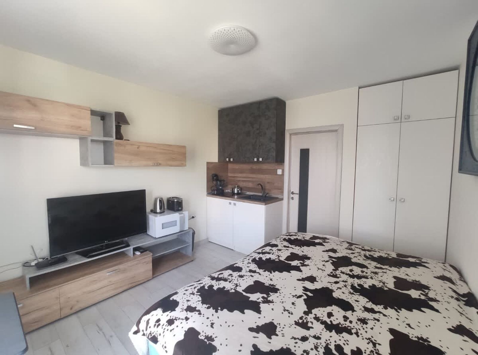 Stylish Studio in Sarafovo - Photo 4