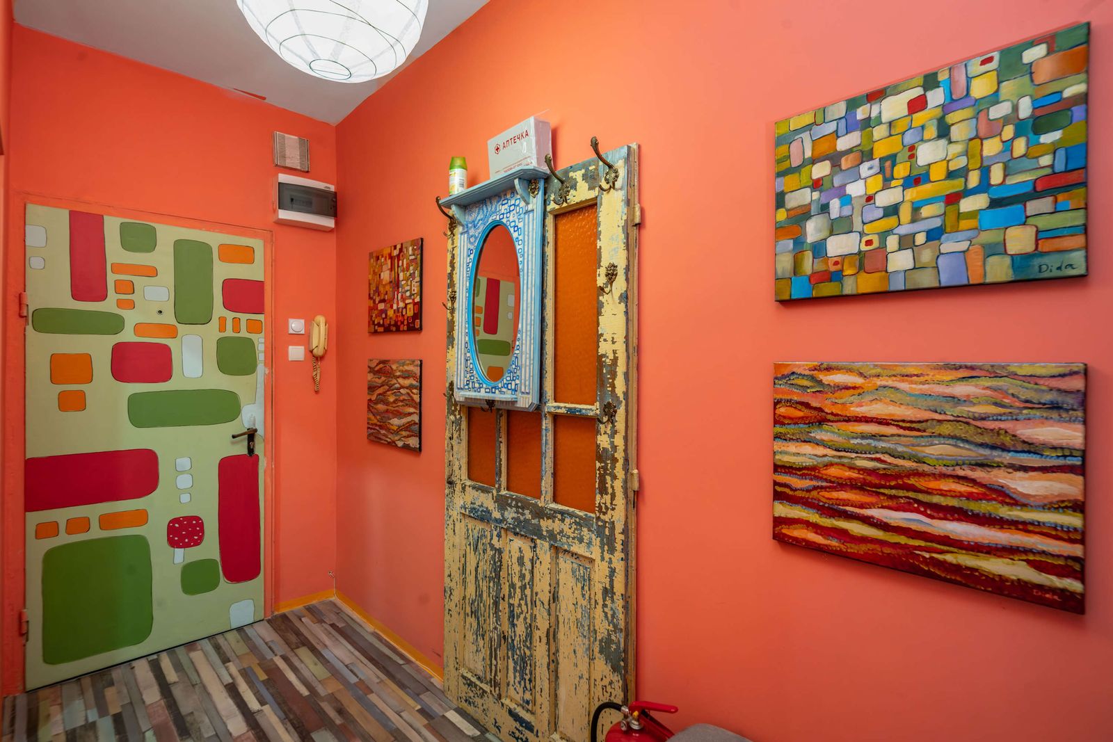 Life in Colours - Artistic 1BD Apartment - Photo 19