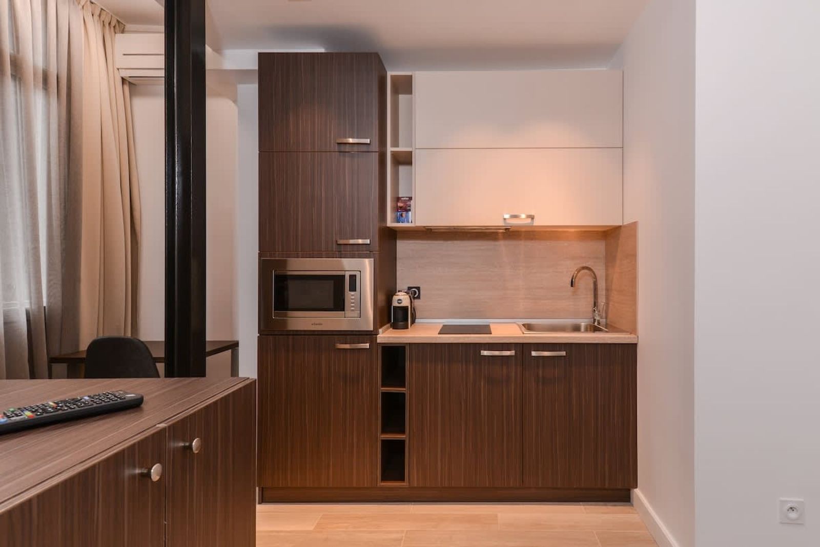 Mocca &amp; Cacao Studios - Crystal Garden, Center - Photo 9