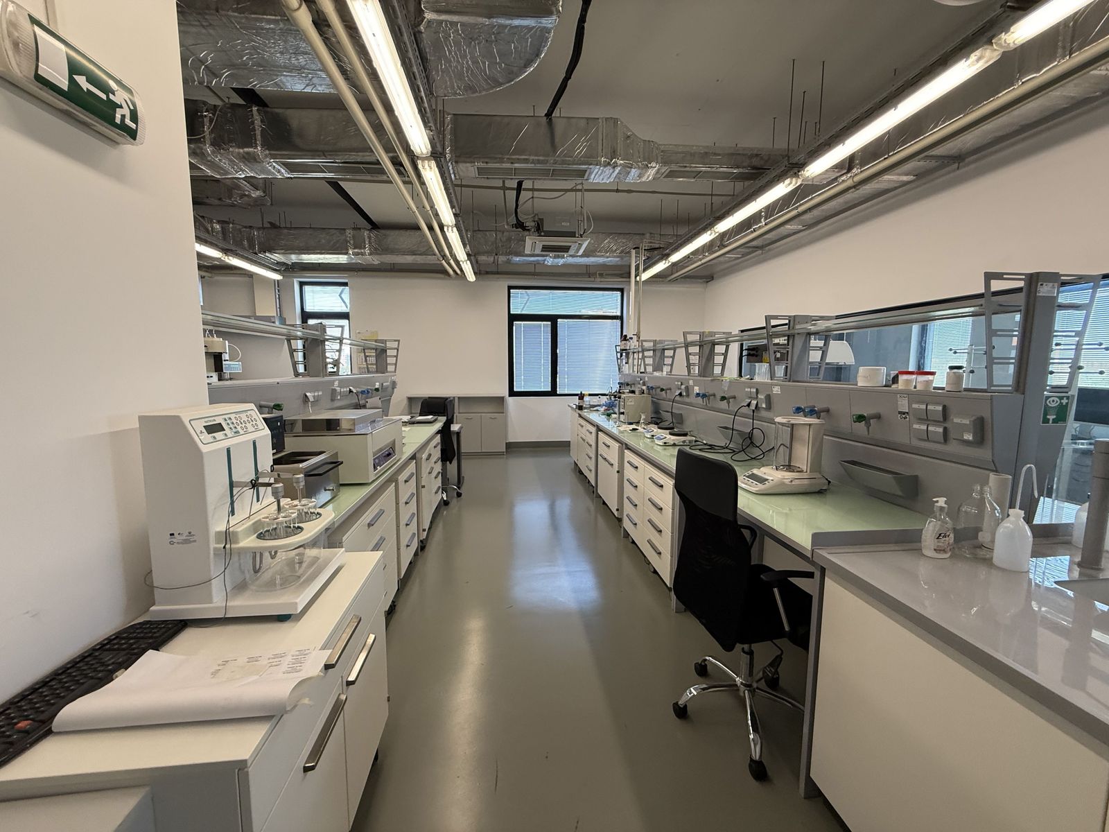 Modern Laboratory in Sofia - Photo 26