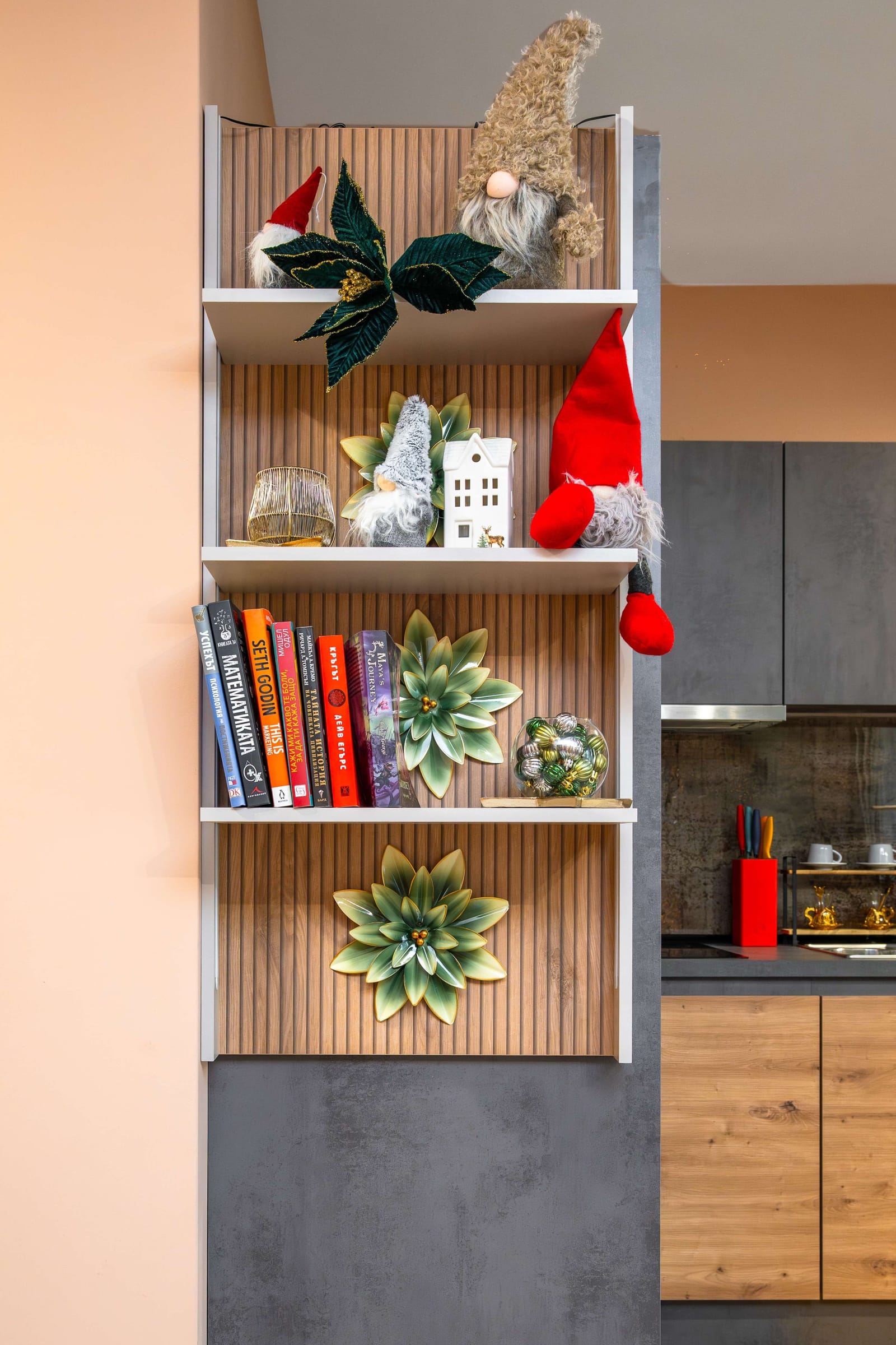 Warm &amp; Stylish Retreat in a Quiet Area - Photo 13