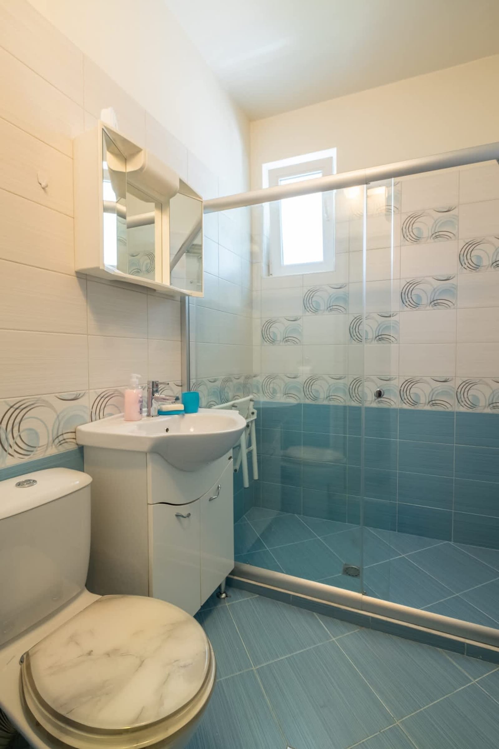 Very Central &amp; Aristocratic 2BDR w/ ACs - Photo 33