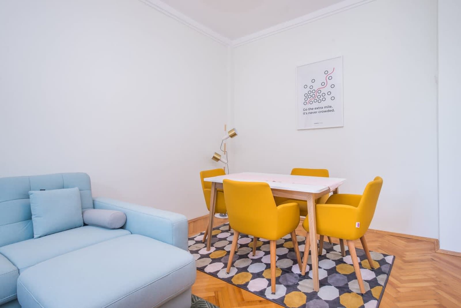 Designer, Business, Central, 1BDR Apartment - Photo 8