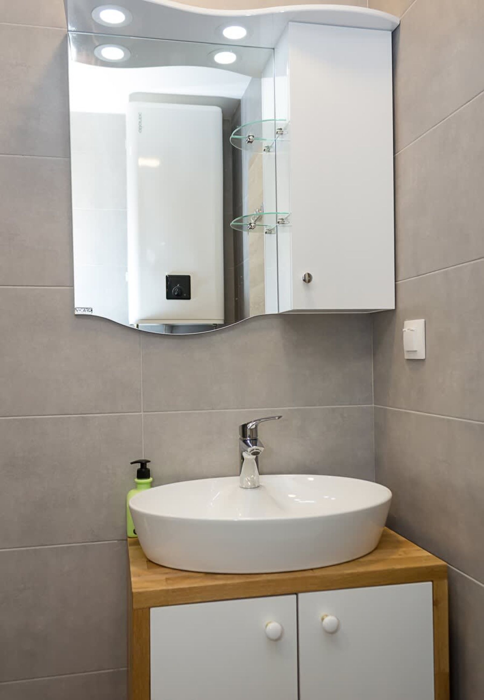 Azur Premium 1BD Flat  Pool &amp; Parking - Photo 14