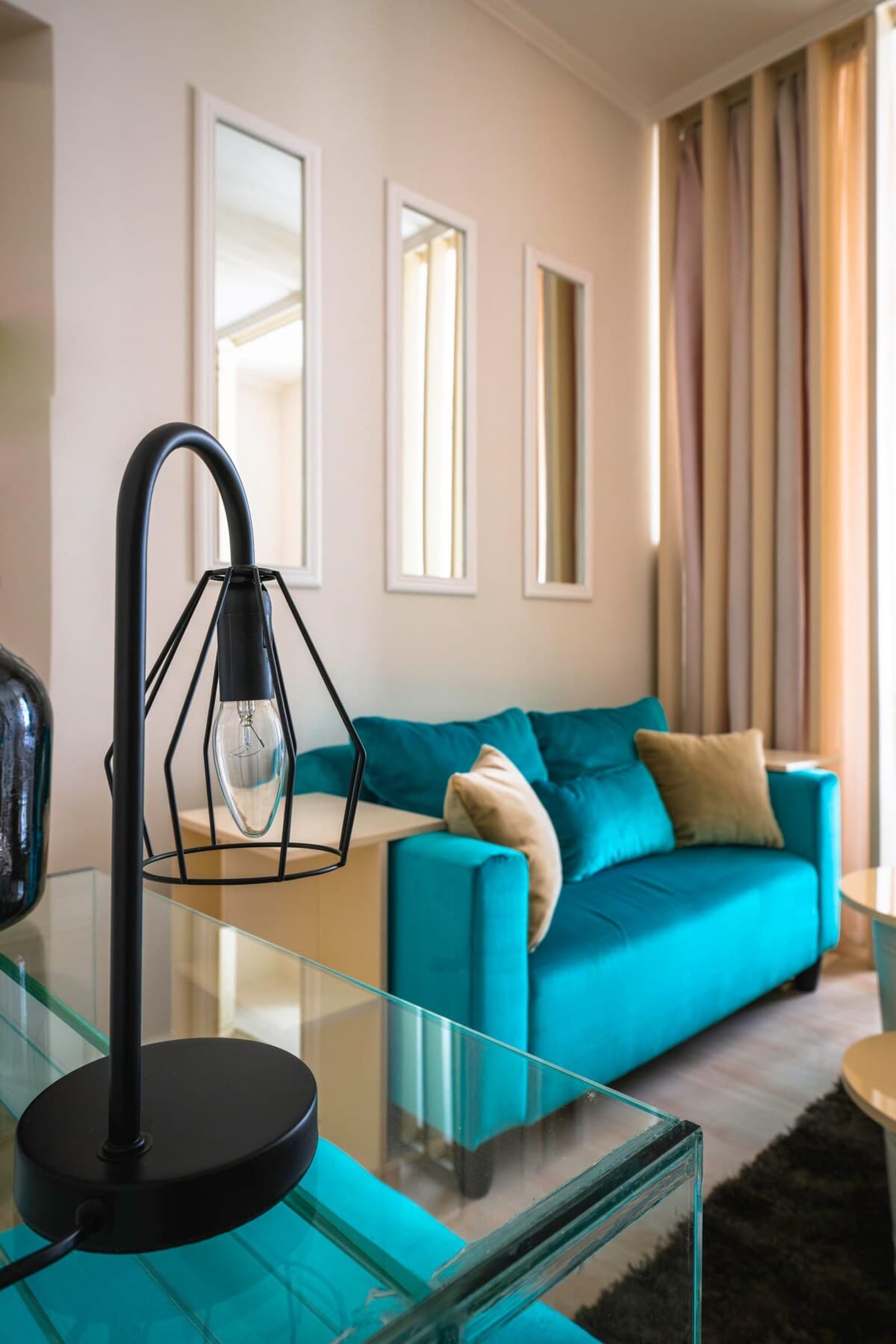 Bright Bohemian Studio with Prime Location - Photo 9