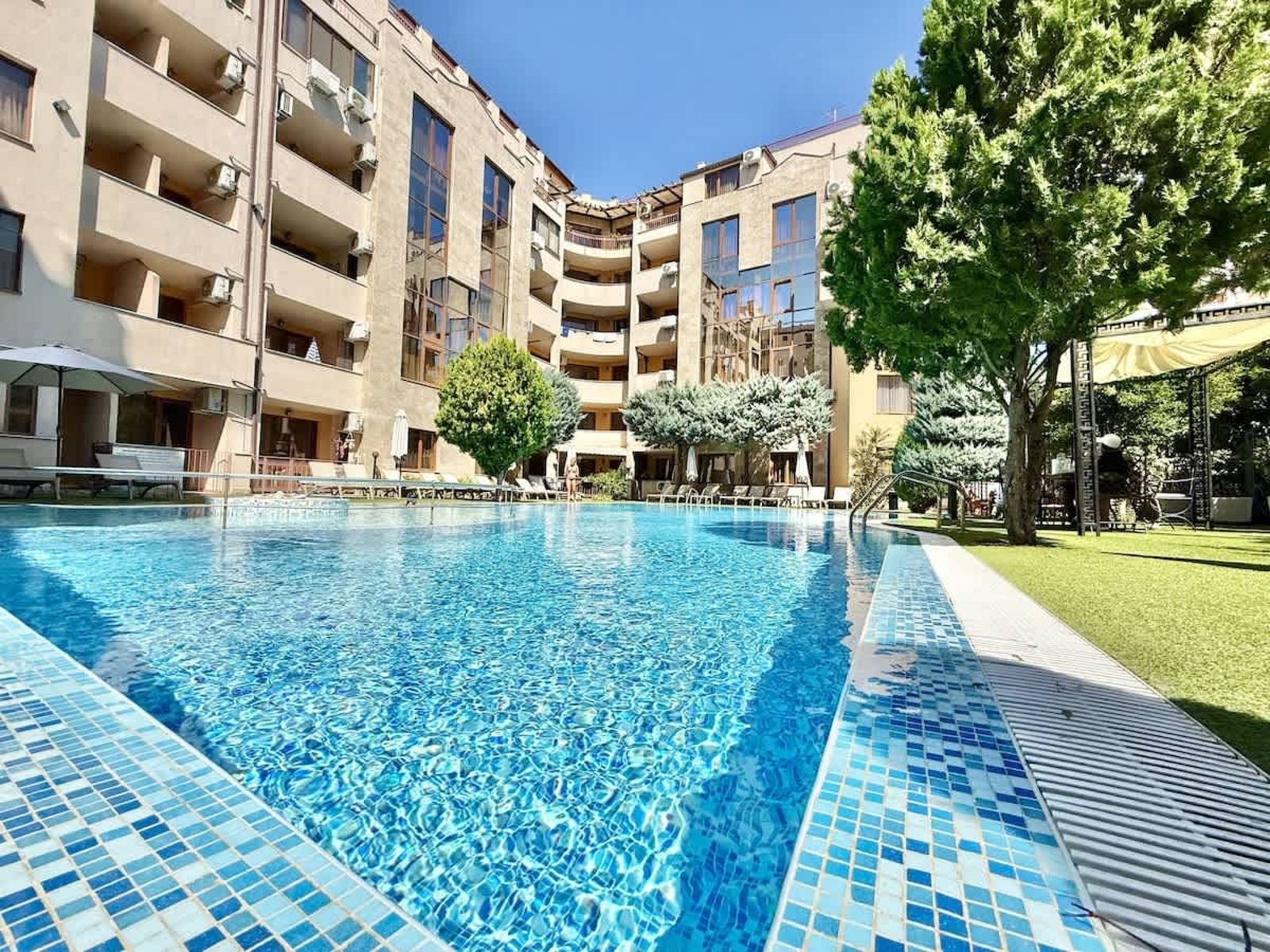 Cozy apartment in Emerald Paradise - Photo 2