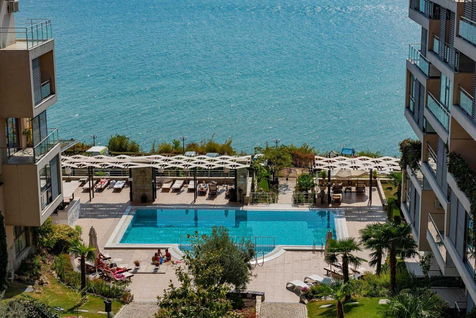 Comfortable Apartment With Sea View in Dolce Vita 2 - Photo 4