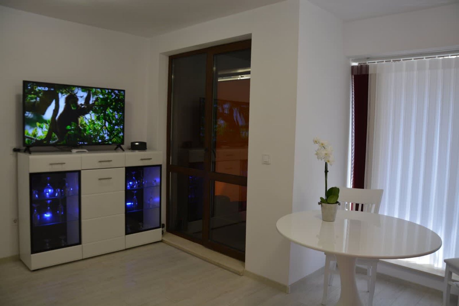 Unbeatable Location: New Lux Apartment Varna beach - Photo 45