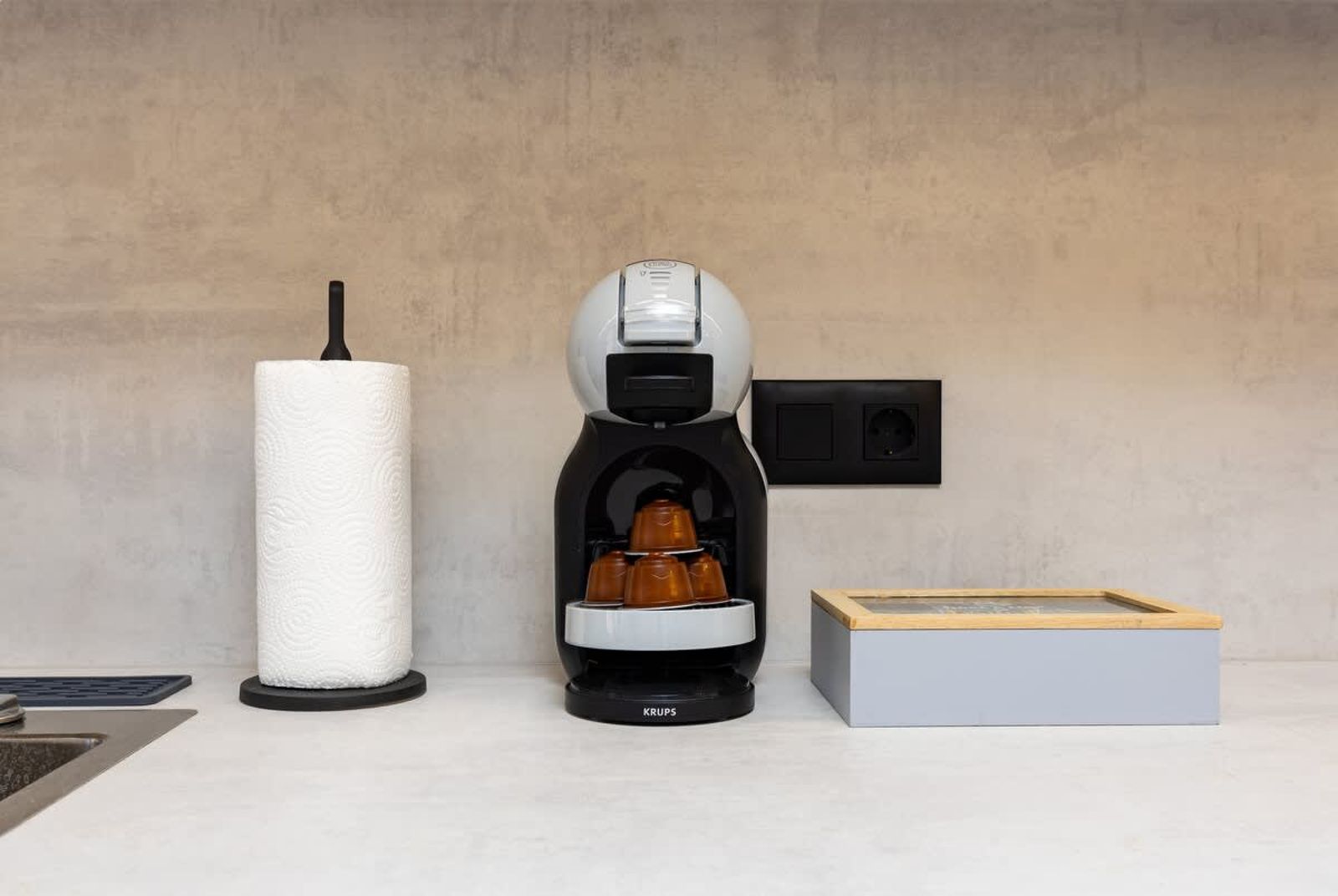 Modern 1BDR Apartment in a New Building - Photo 9